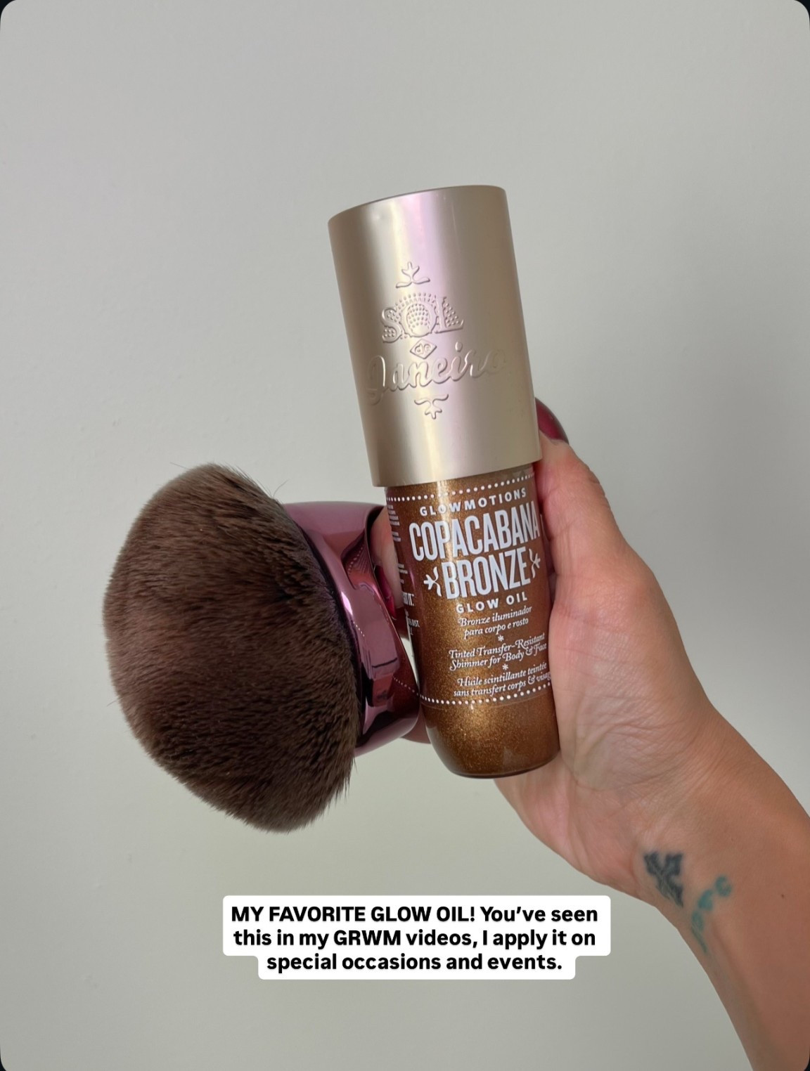 My favorite glow oil! I would love to get this as a gift! 

#LTKHoliday #LTKGiftGuide #LTKBeauty