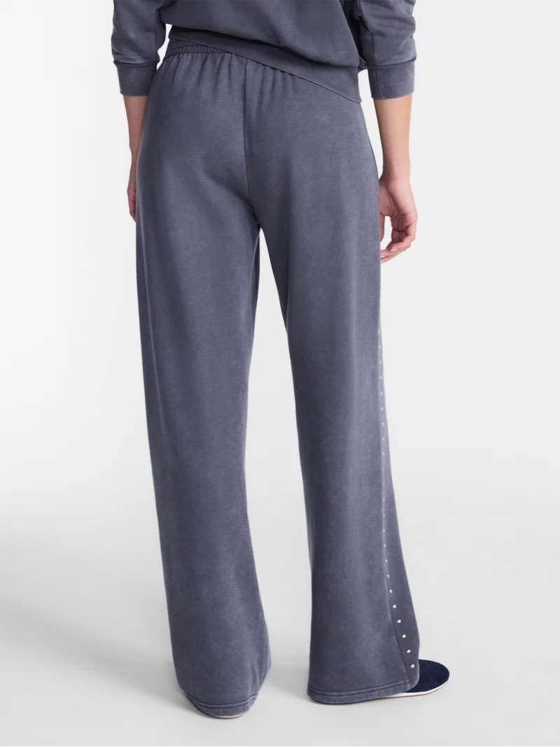 No Boundaries Mineral Wash Studded Sweatpants, 31" Inseam, Women's XXS-XXL | Walmart (US)