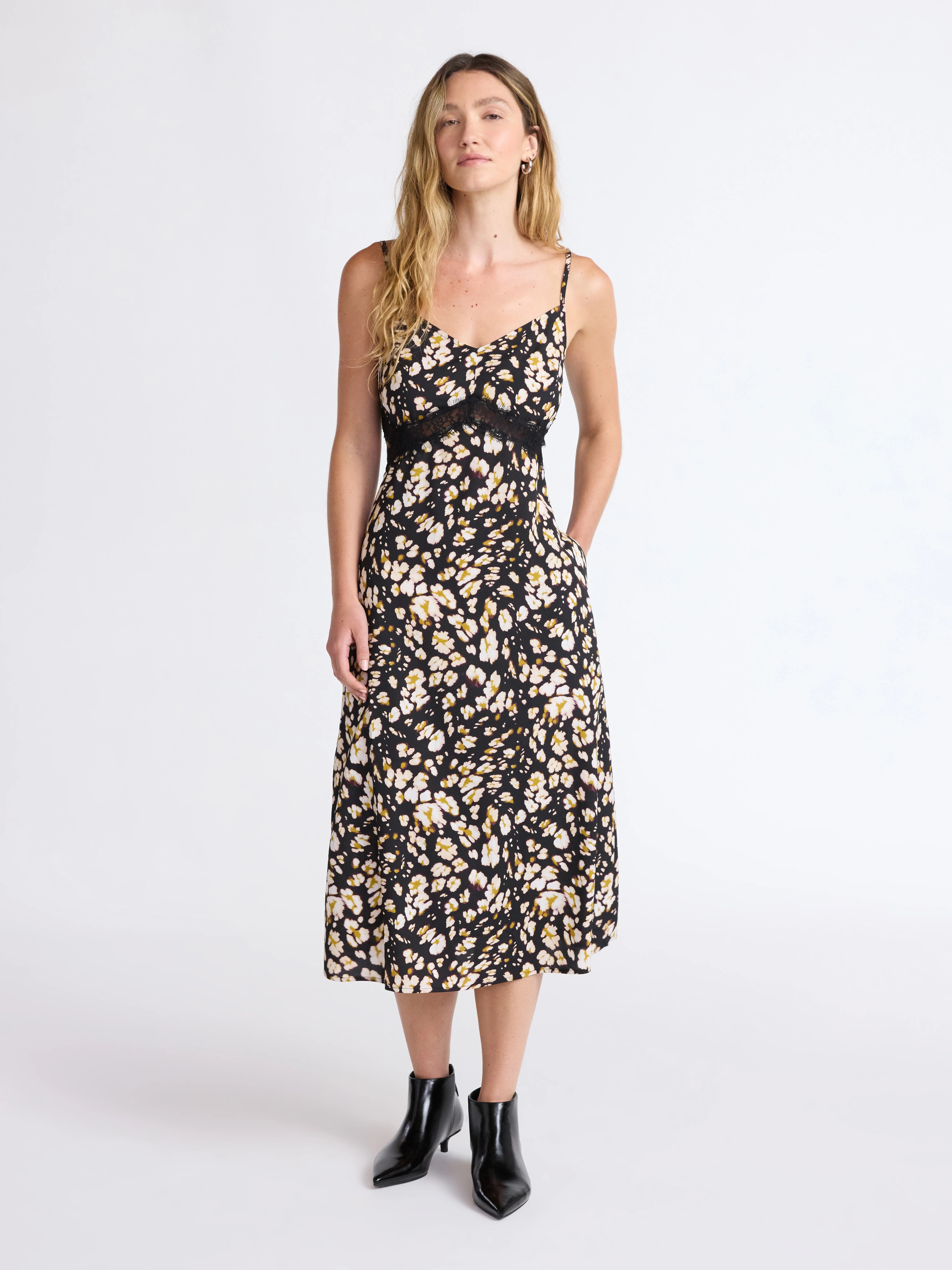 Scoop Women’s Cutaway Midi Dress with Lace Insets, Sizes XS-XXL - Walmart.com | Walmart (US)