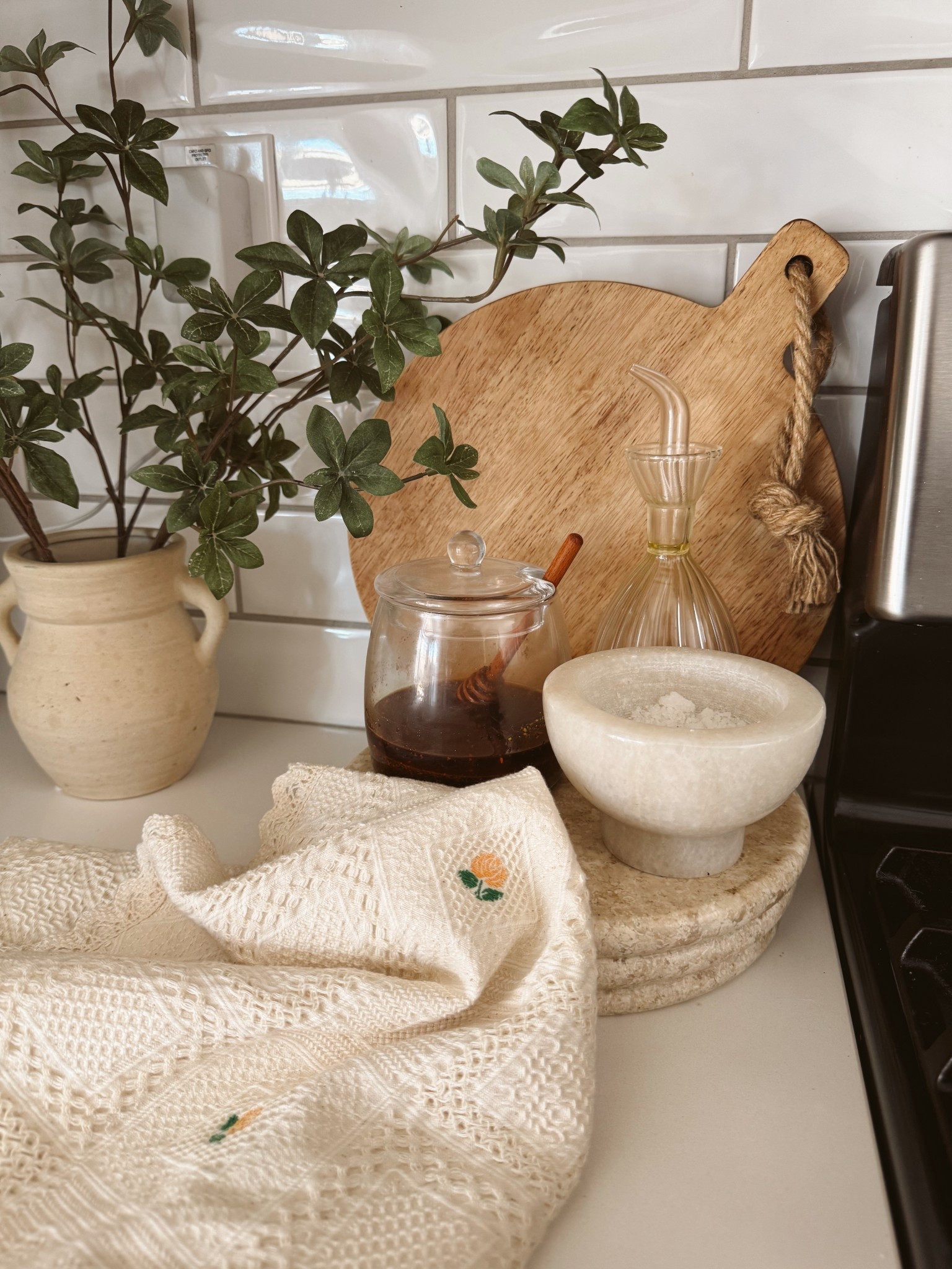 Salsa Macha container

#LTKfoodie #LTKHome