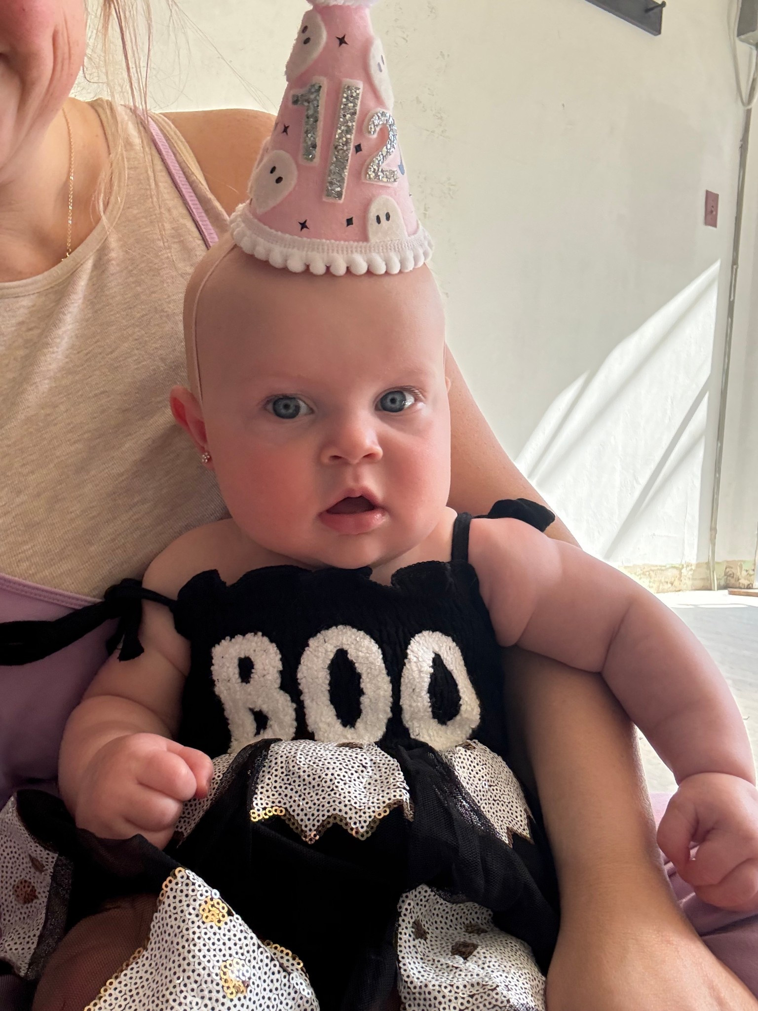 Sneak peak from Charlee’s half birthday photoshoot! 

#girlmom #halfbirthday #babybirthday #halloweenbirthday #halloween

#LTKHalloween #LTKBaby #LTKParties
