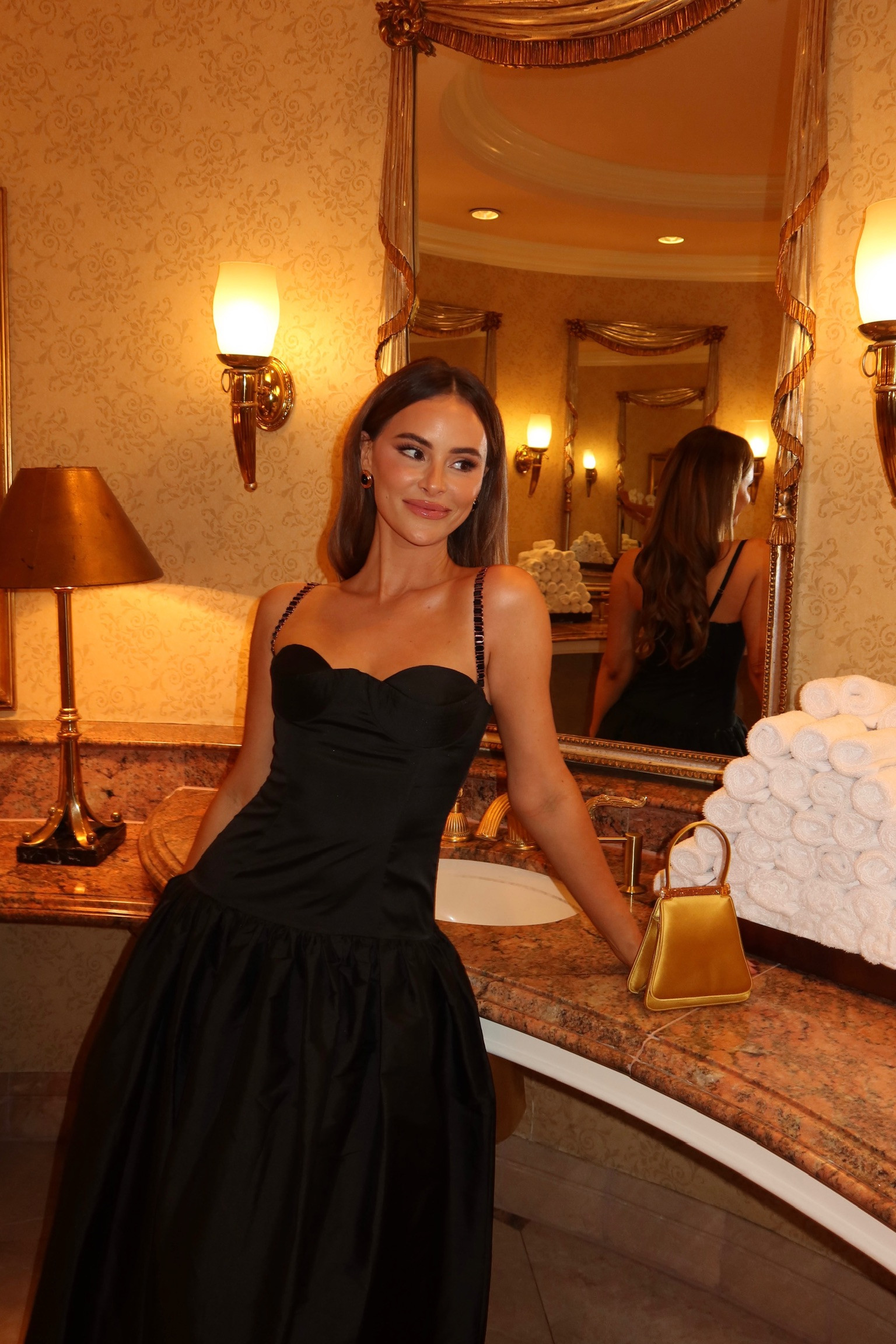 @regrettingyoumovie premiere 🖤 

 

#LTKStyleTip