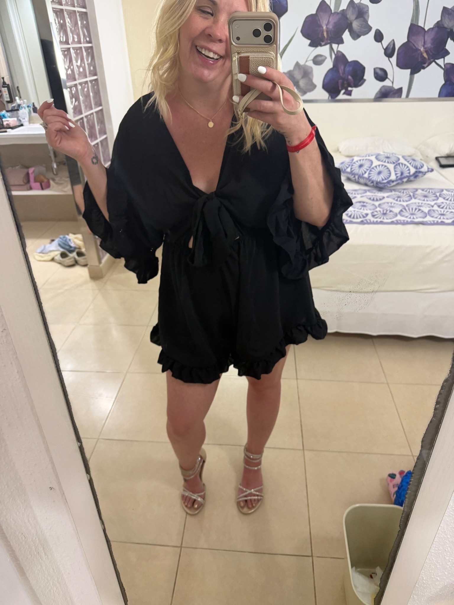 Adorable comfy vacation outfit 

#LTKMidsize #LTKmomlife #LTKOver40