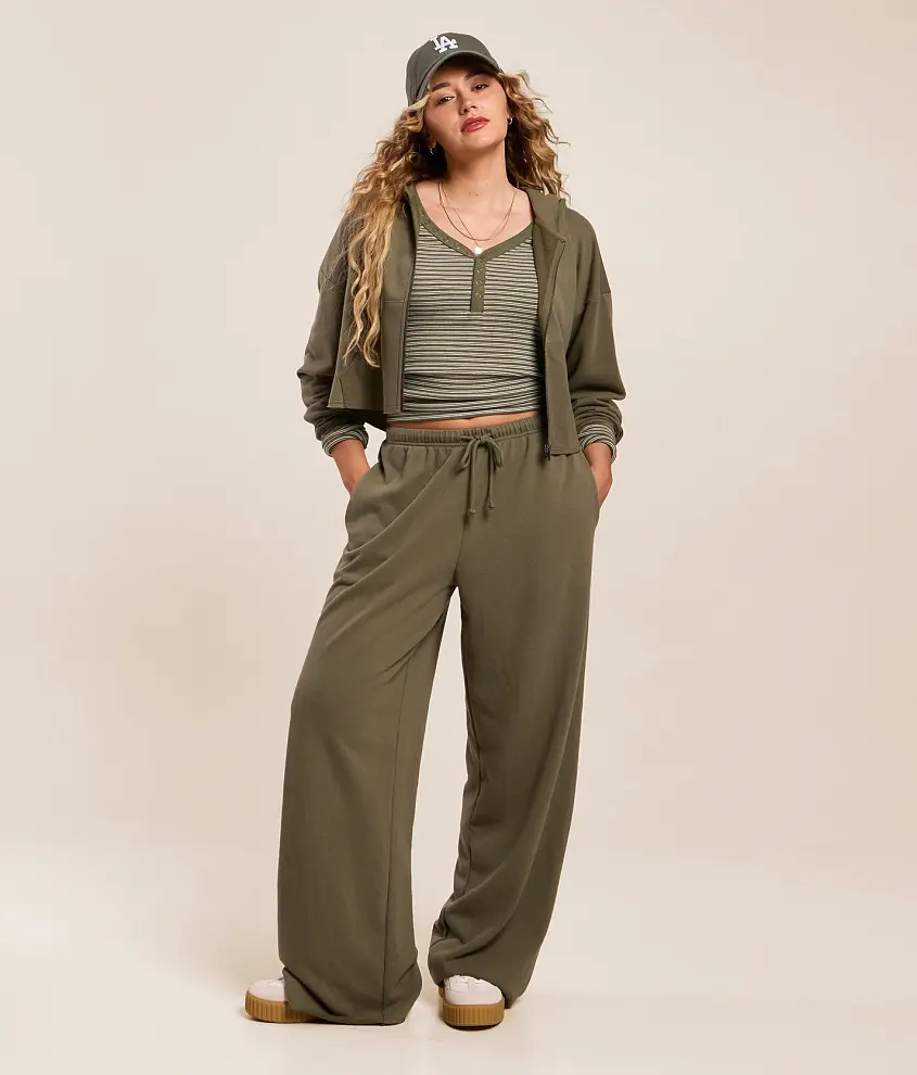 Low Slung Wide Leg Pant | Buckle