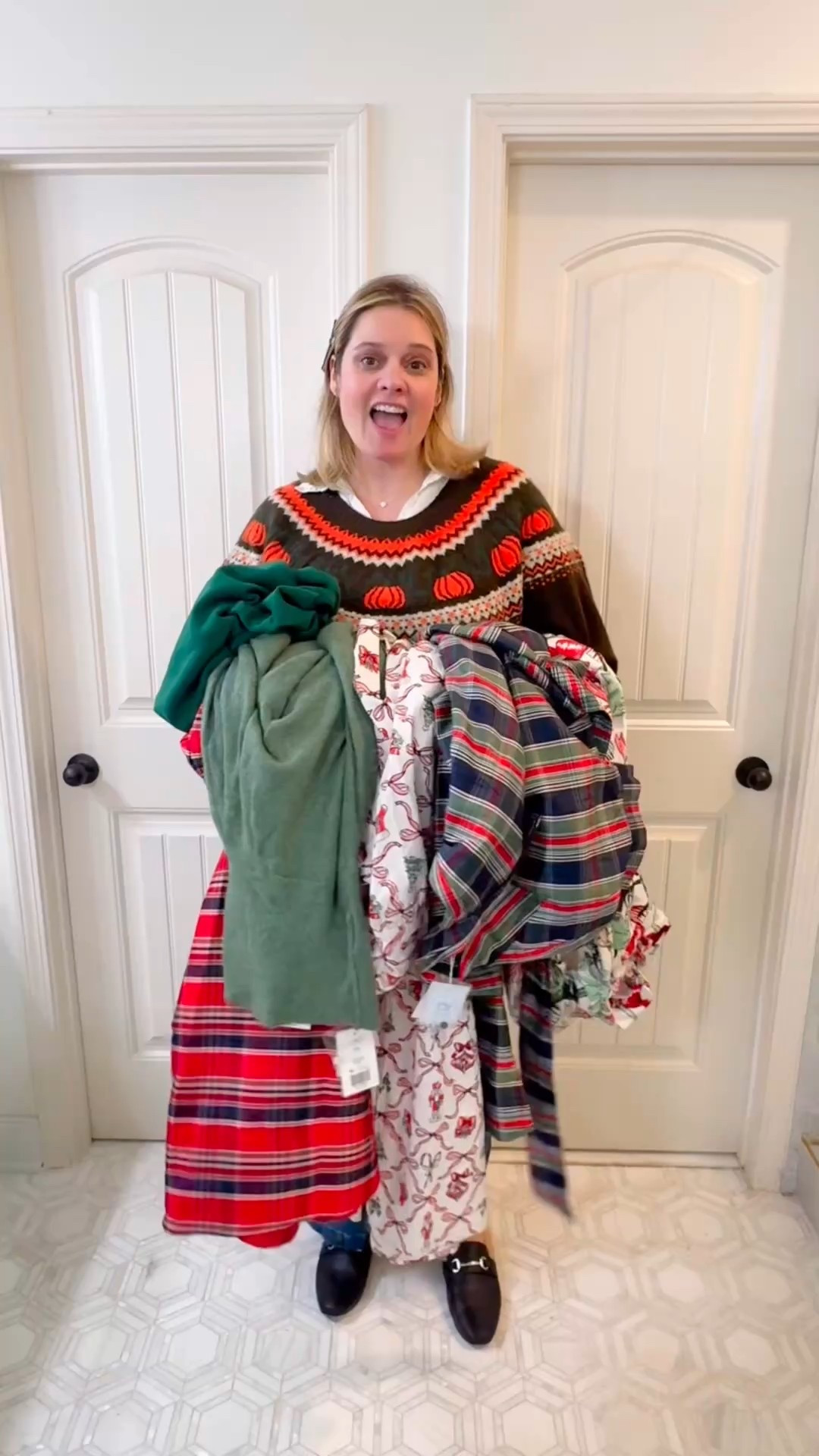 The Crown & Ivy x Sewing Down South Holiday collection has me feeling ready for Christmas from casual to dressy events. I am wearing an xxl in everything here. 

#LTKHoliday #LTKBump #LTKMidsize