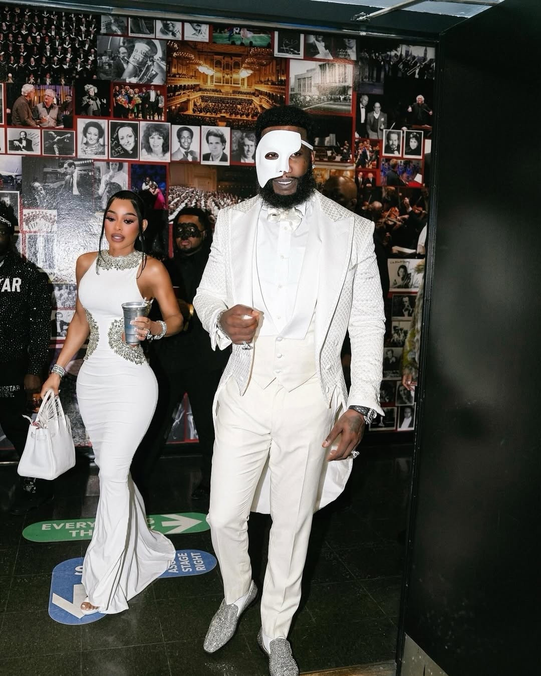 
@keyshiakaoir rang in the New Year with @laflare1017 at Gucci Mane’s “Masked and Iced” NYE 2025 at Atlanta Symphony Hall, wearing a $1,250 @bronxandbanco Camila White Rhinestone Cutout Gown. Hot! Or Hmm..?

📸: IG/Reproduction

#KeyshiaKaOirFBD #keyshiakaoir #keyshiakaoirstyle #GucciManeFBD #guccimane #fashionbombdaily #fbdaily #BombStyle