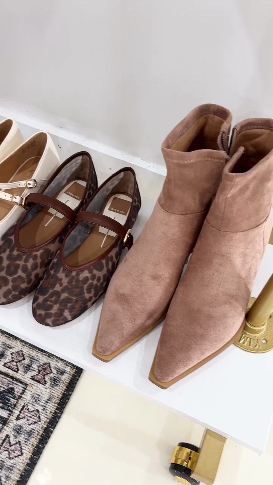 When fall rolls around, I want shoes that feel good and look good! 🍂👟

The right shoes can make school drop-offs, grocery runs, and pumpkin patch adventures so much easier (and cuter!). 

The best part? You don’t have to spend hours searching because I’ve already rounded up the best comfortable fall shoes from Amazon that are stylish, affordable, and perfect for everyday wear.

Comment SHOES and I’ll send all the links to your DMs! ✨

#amazonfashion #fallshoes #cuteshoes #clogs #falloutfitinspo