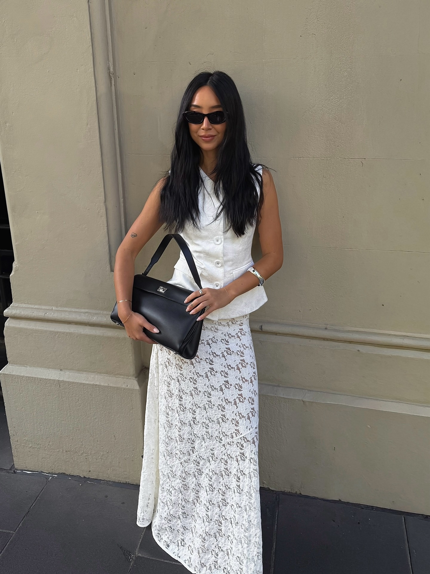 First outfit of the year 🤍