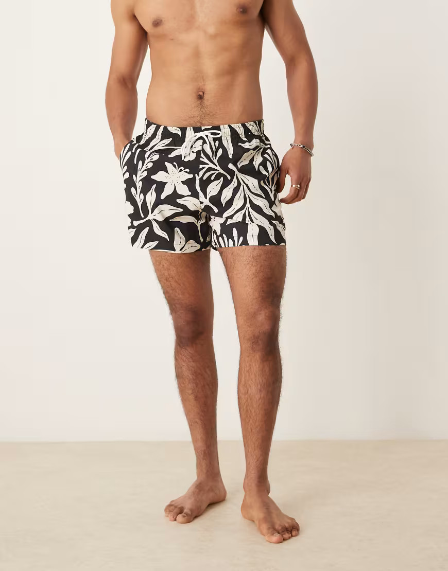 Abercrombie & Fitch swimwear 5-inch shorts in mono leaf print-Green | ASOS (Global)