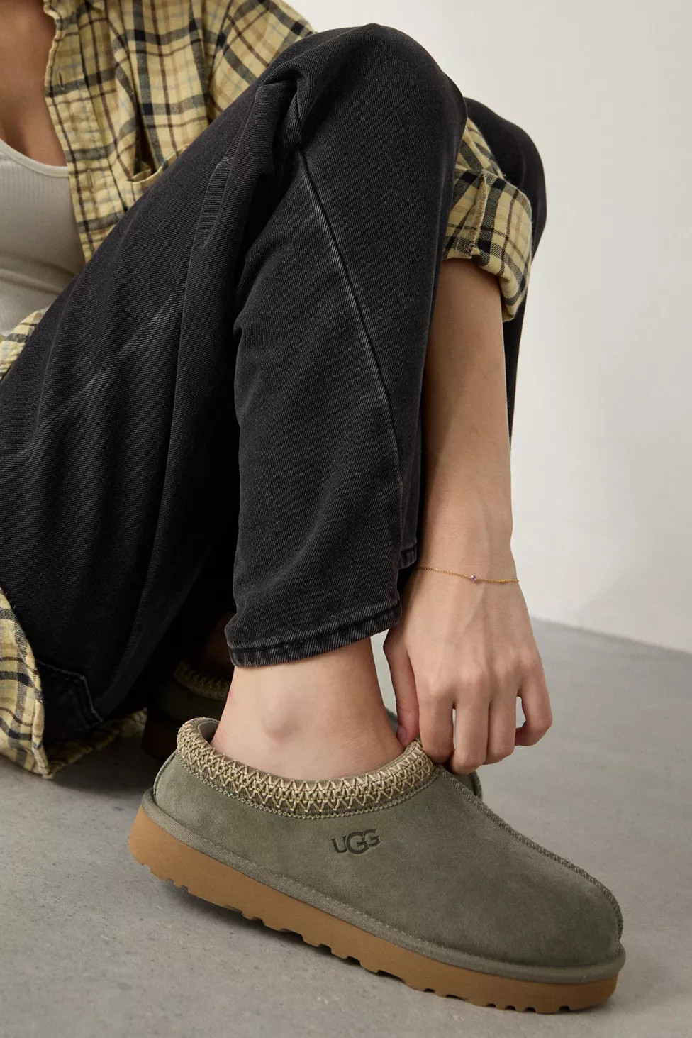UGG Women's Tasman Slipper | Urban Outfitters (US and RoW)