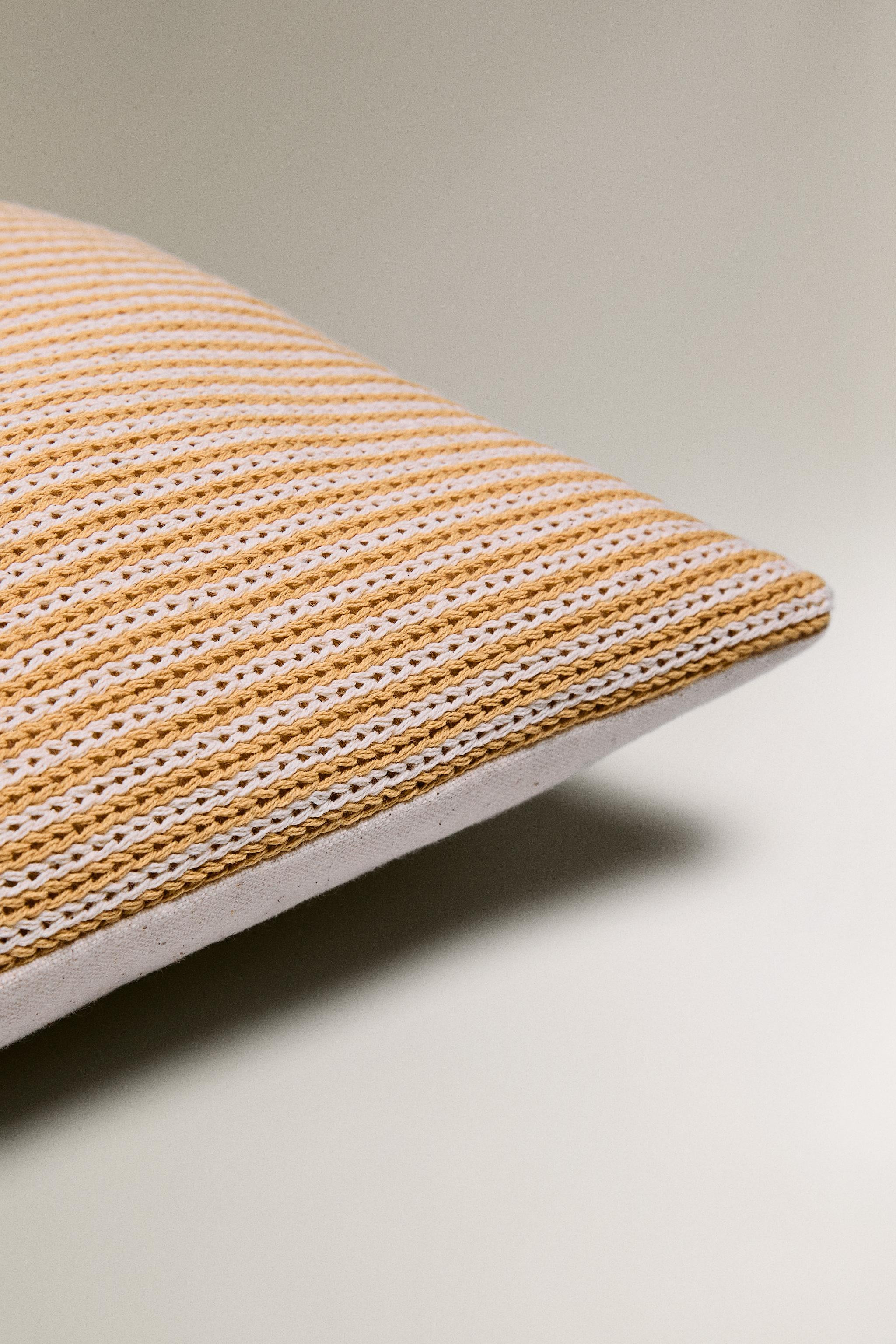 CUSCINO BAMBINI RICAMATO LETTERA L | Zara IT