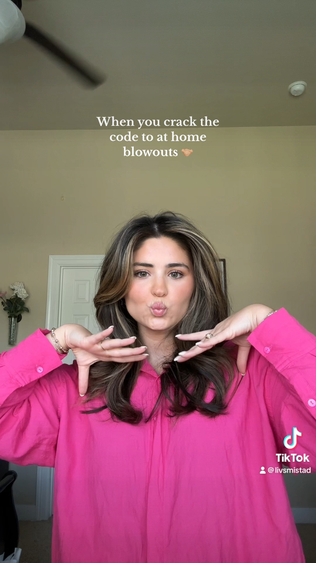 My at home blowout essentials!

Dry bar, round brush, blow dry brush, curling iron, hair rollers, blowout routine, volume products 

#LTKbeauty