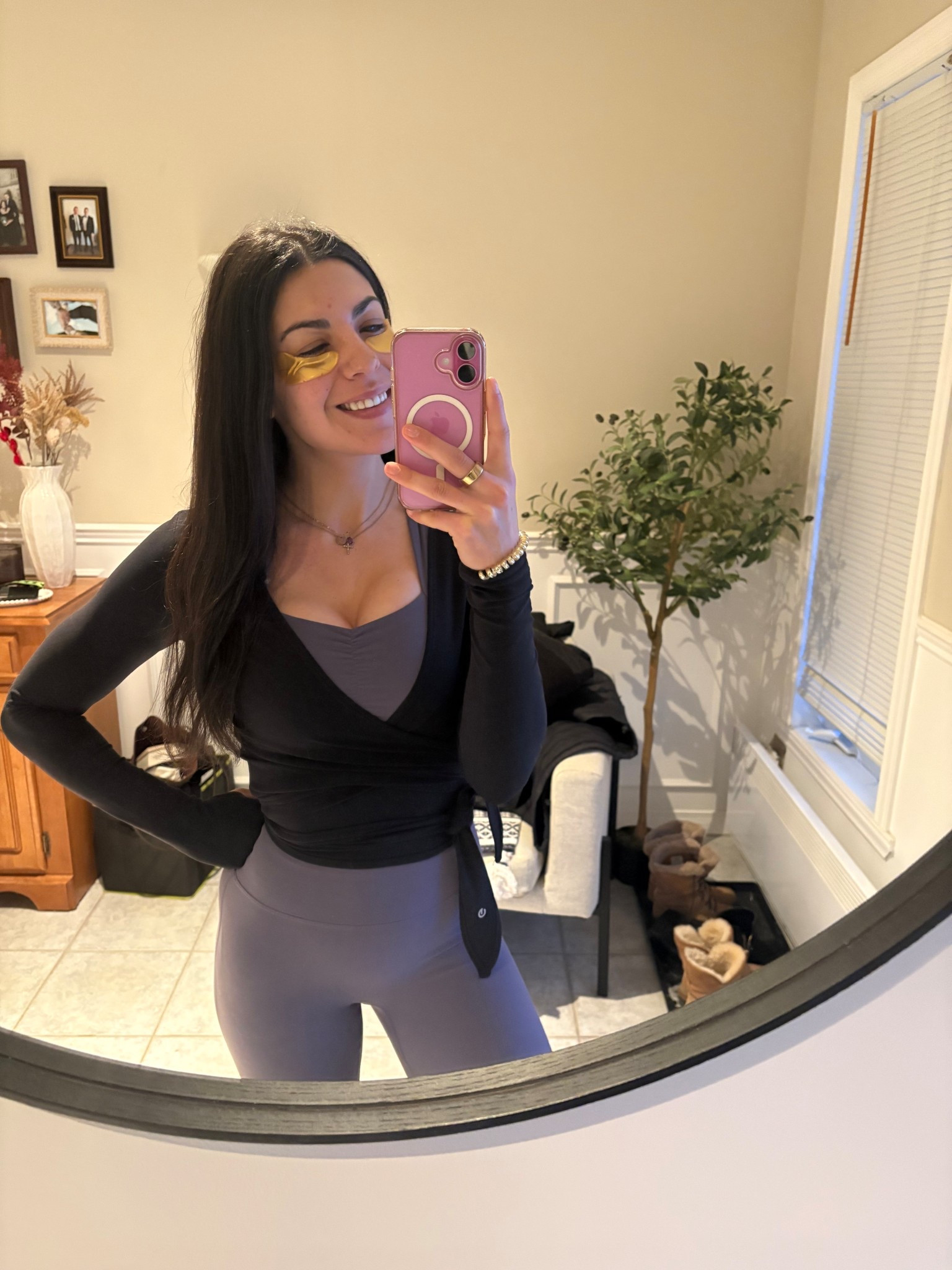 TGIF!! We finally made it and it’s almost weekend time

 Buff bunny sports bra and leggings - these legacy leggings are my FAVOURITE leggings for almost any workout.
Wrap top is a SHEIN glowmode find. This store is so good.
Eye patches are grace & Stella from Amazon 

#LTKcanada #LTKfitness #LTKwinter