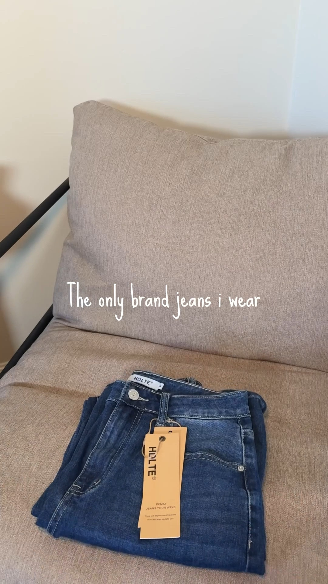 Would you believe me if I told you my favorite jeans are from Amazon? I’m not kidding — I’ve tested styles for two years straight, and these are the pairs I keep reaching for. The fit is spot-on, the length is perfect, and the look is timeless. At this point, they’ve fully replaced my old “mom jeans.” The quality + price combo just makes sense.


#LTKootd #LTKgrwm #LTKValentine