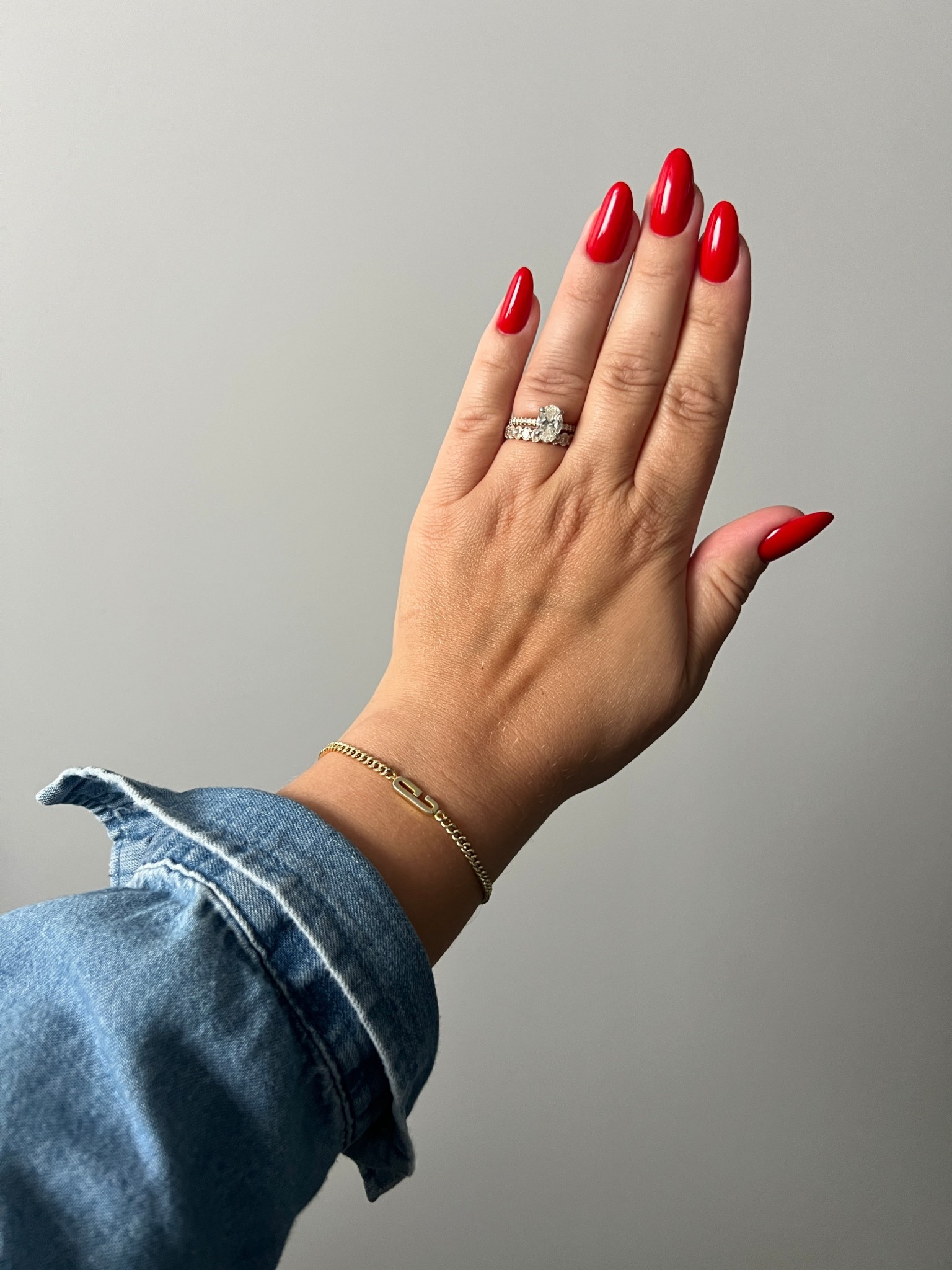 Denim + Red - classic combo ❤️‍🔥

#LTKFindsUnder50 #LTKselfcare #LTKBeauty