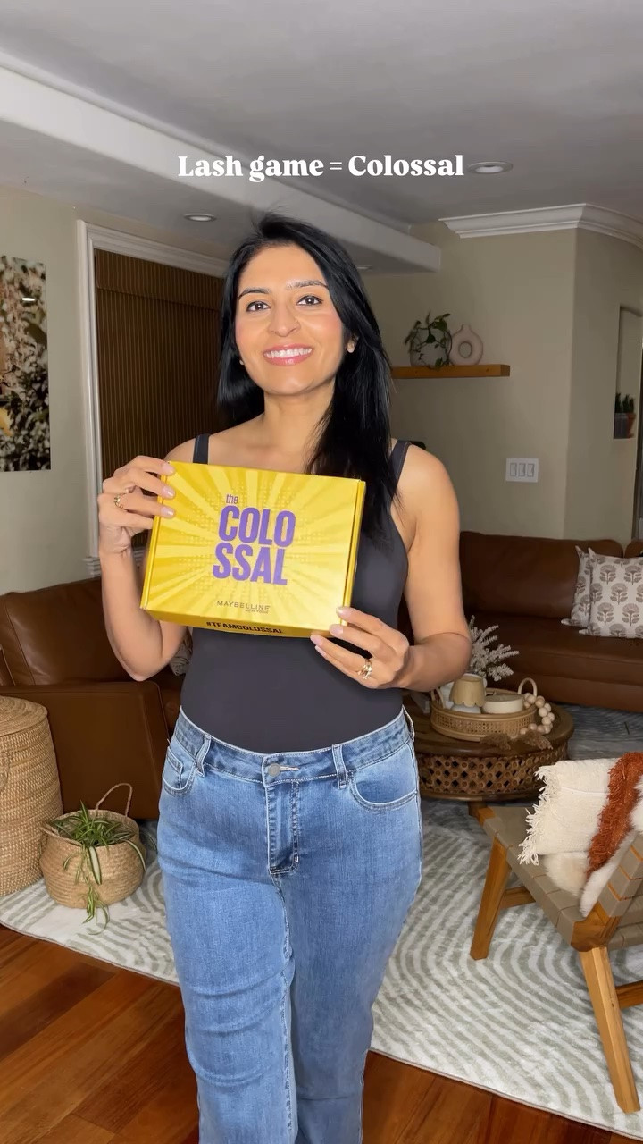 As a makeup minimalist, if there’s one thing I don’t like skipping before stepping out, it’s definitely some lash defining mascara!! And this one from @maybelline * does the trick! 
.
.
.
.
@Maybelline
#GiftedByMaybelline
#TeamGreatLash #TeamColossal #TeamFalsiesLashLift #TeamLashSensational