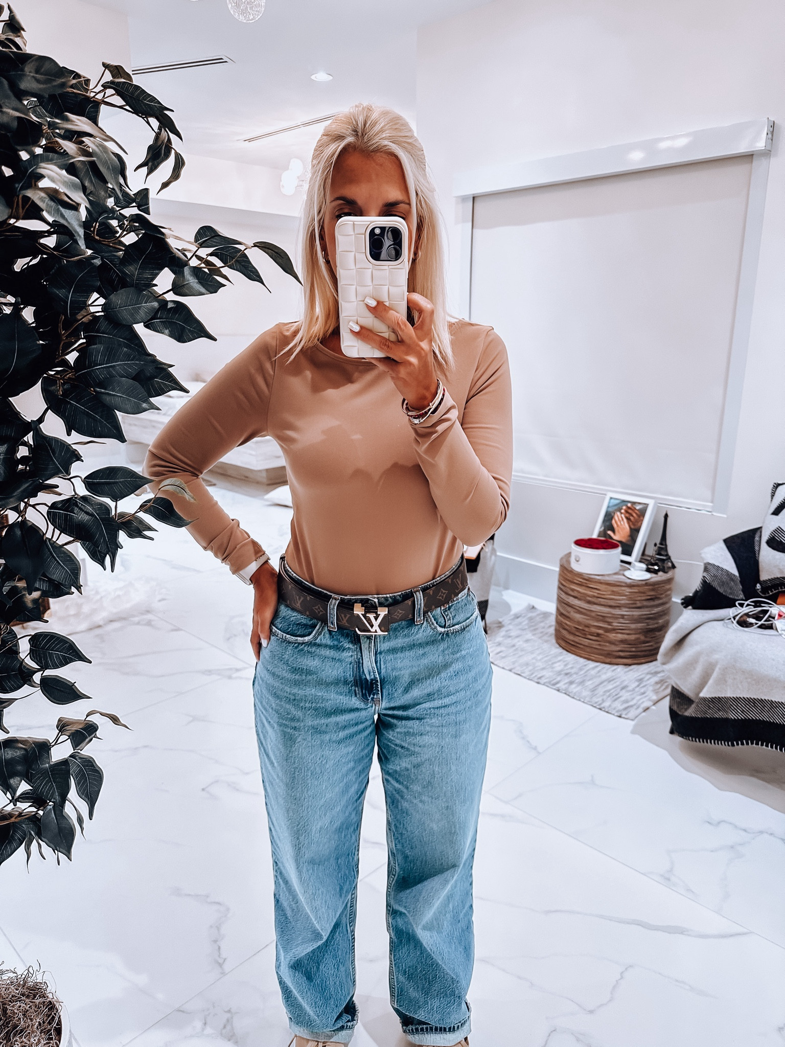 Abercrombie denim, Abercrombie jeans, mom jeans, 90’s jeans, ripped jeans, straight jeans, ankle jeans, distressed jeans, Abercrombie loose jeans, baggy jeans

#LTKstyletip #LTKsalealert