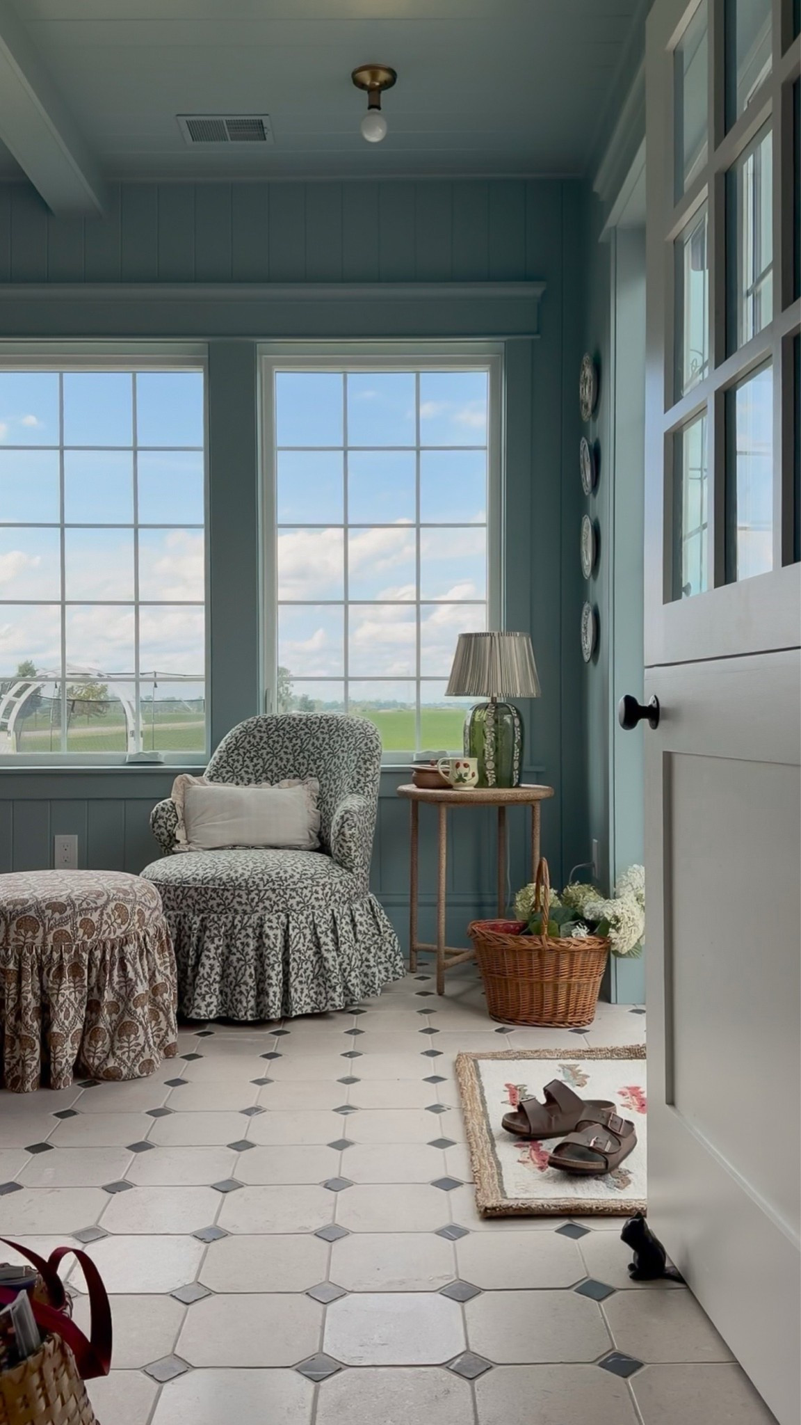 A fish rug was the cherry on top for this space 🍒🐟

#LTKHome #LTKSeasonal #LTKSaleAlert