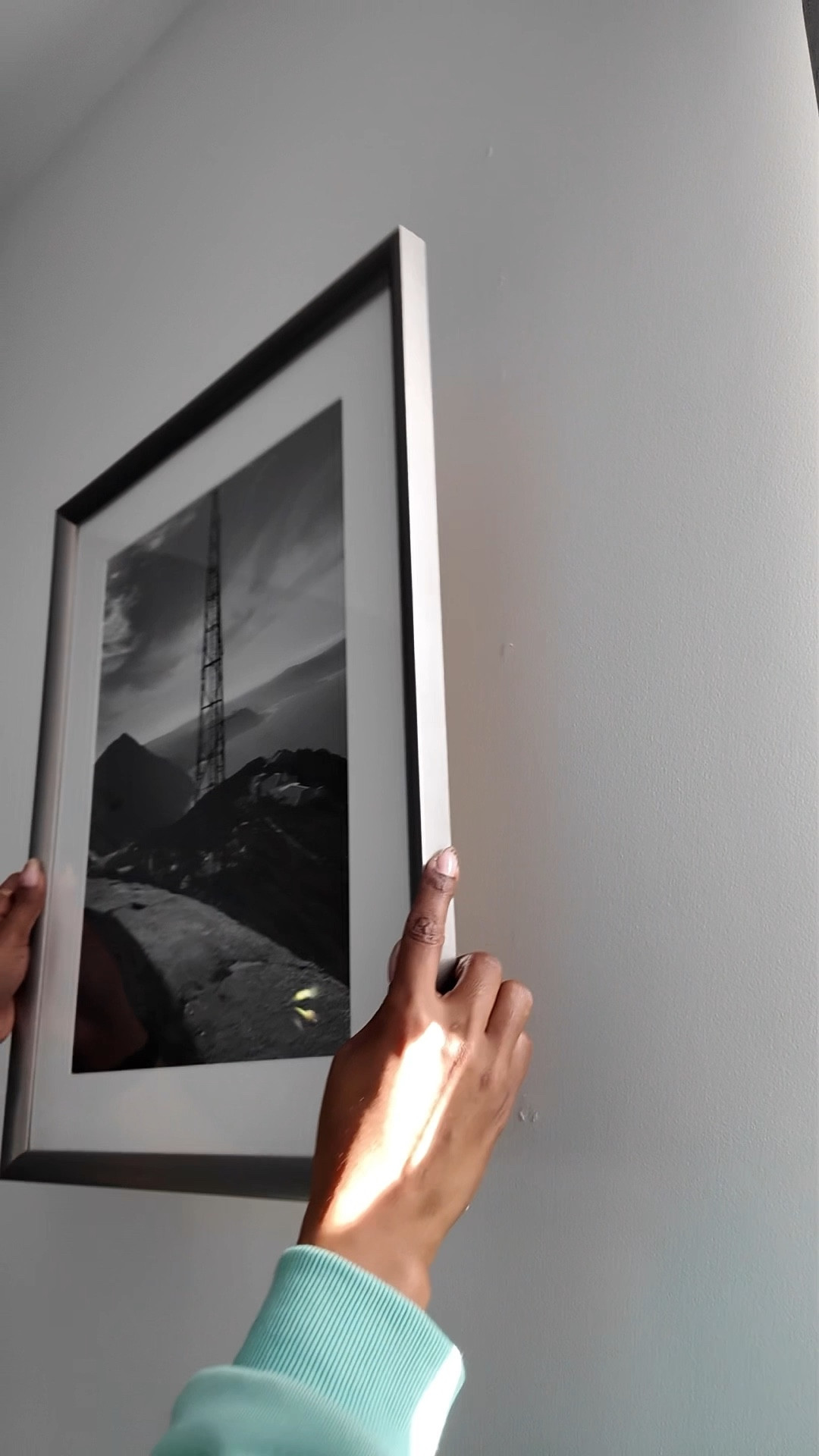 This small change made the room feel more finished.

Hanging a black and white photo in the guest bedroom to bring balance to the wall.
Sometimes it only takes a few pieces.

#LTKHome