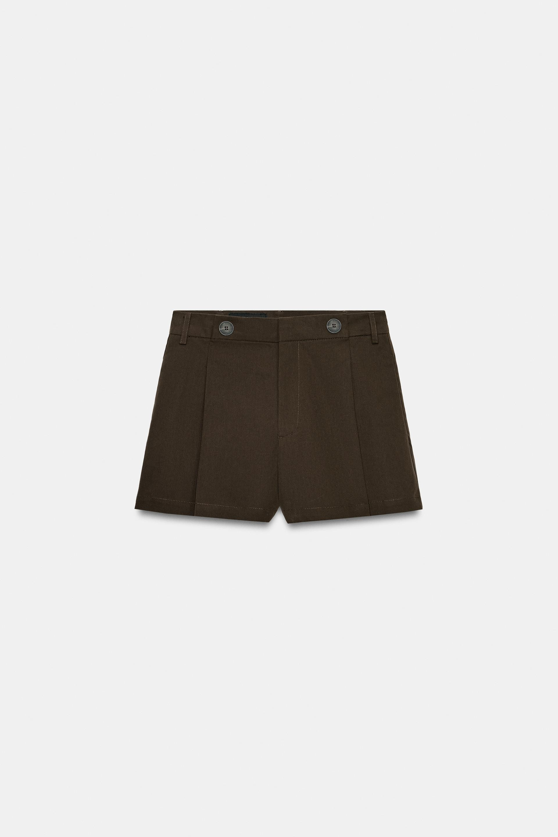 SHORT À PLIS ET BOUTONS | Zara FR