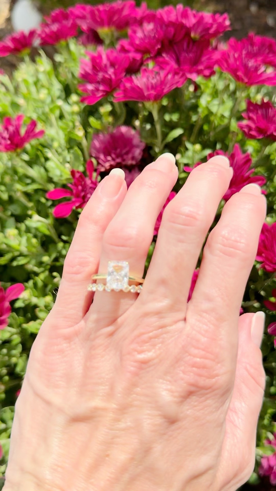 Gorgeous Rings.  So much bling! 

 #LTKOver40 #LTKFindsUnder50 #LTKStyleTip