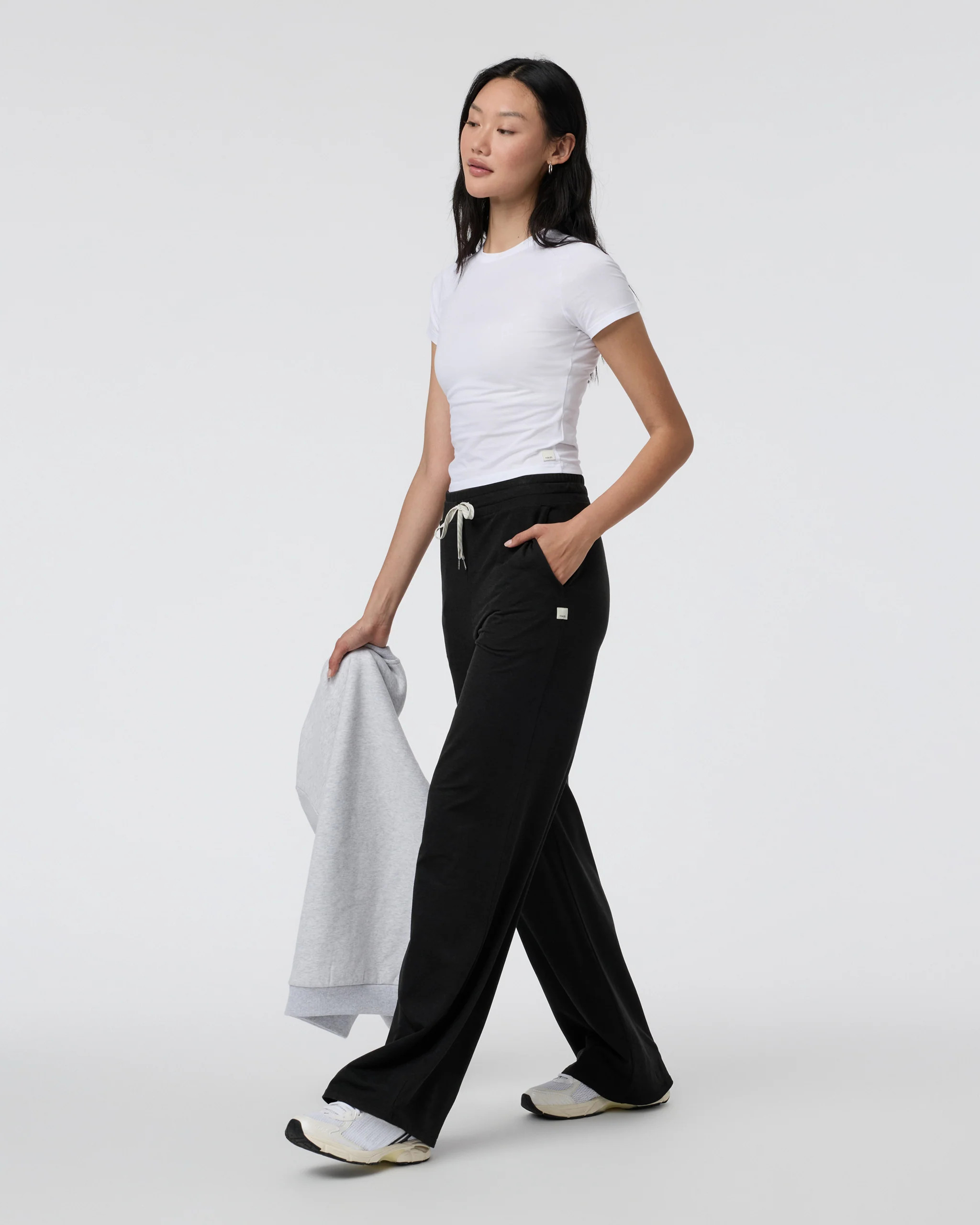 Halo Essential Wideleg Pant | Vuori Clothing (US & Canada)