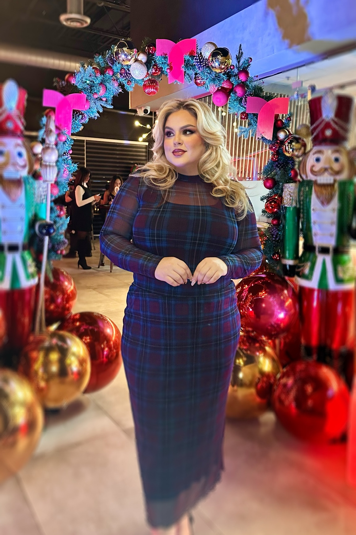 Outfit and hair details! 

#LTKStyleTip #LTKMidsize #LTKHoliday