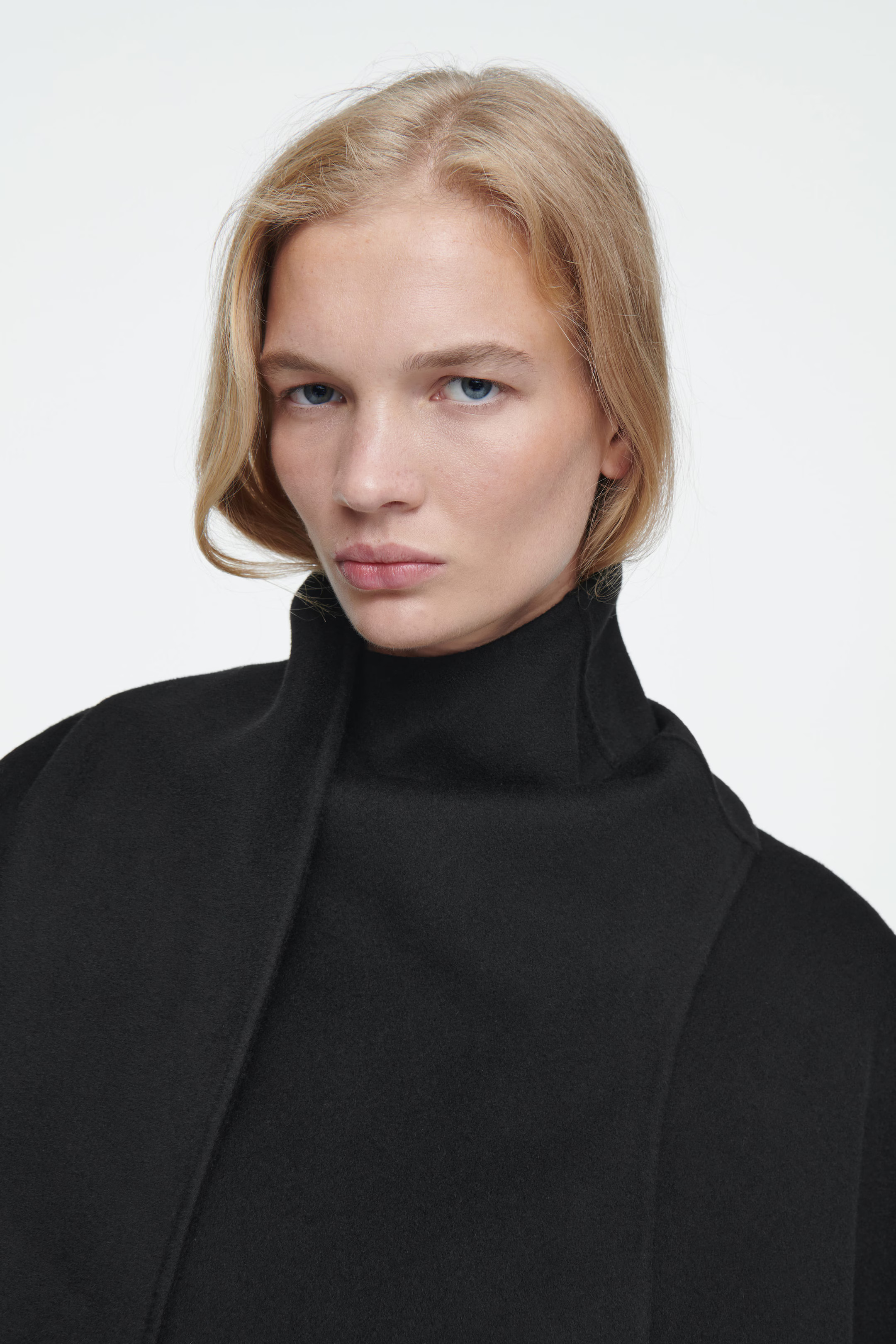WOOL-BLEND CAPE - BLACK | COS | COS (AU)