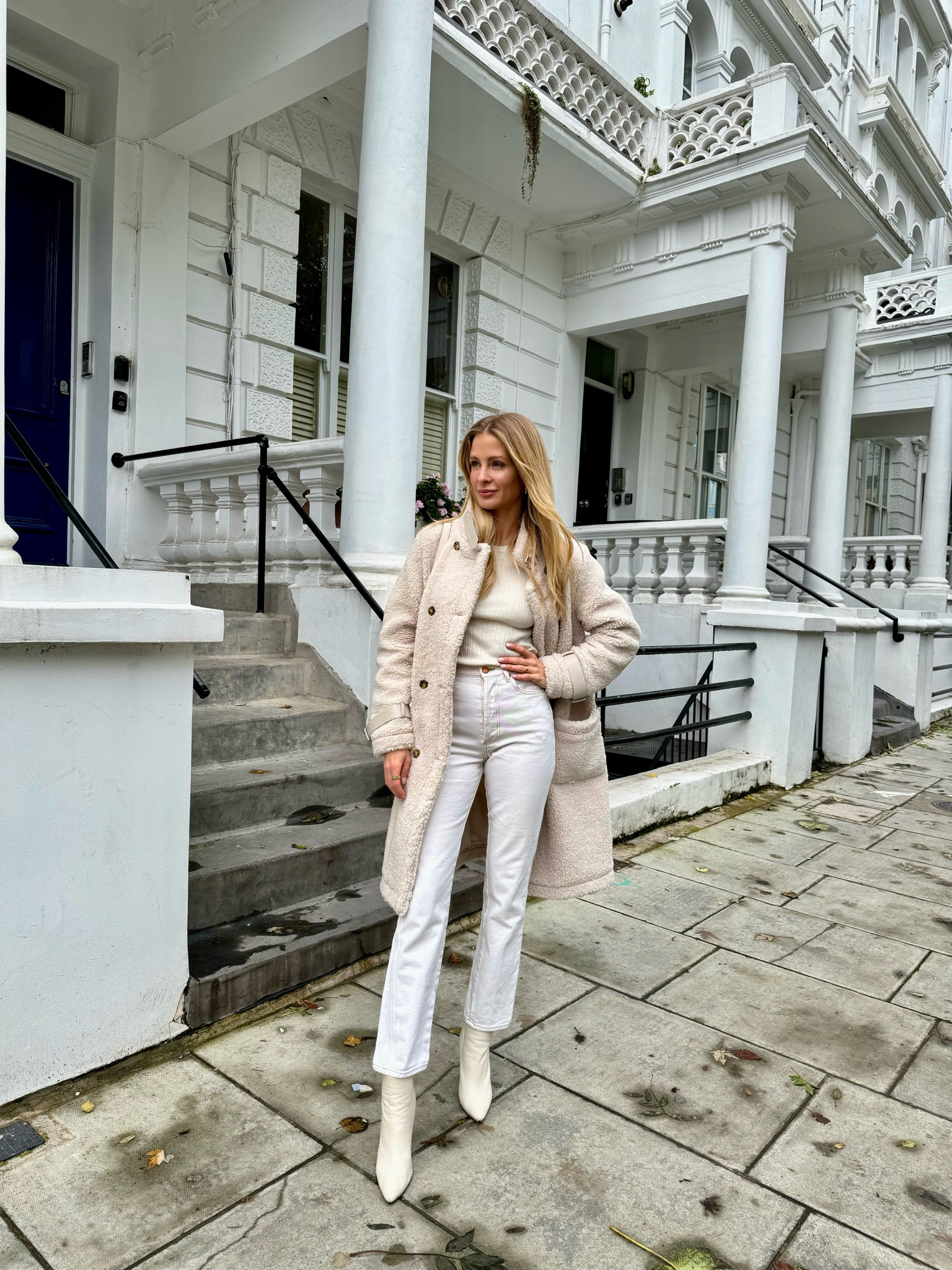Cream tonal autumn look 🤍 Teddy coat, white jeans and boots 

#LTKstyletip #LTKeurope #LTKSeasonal