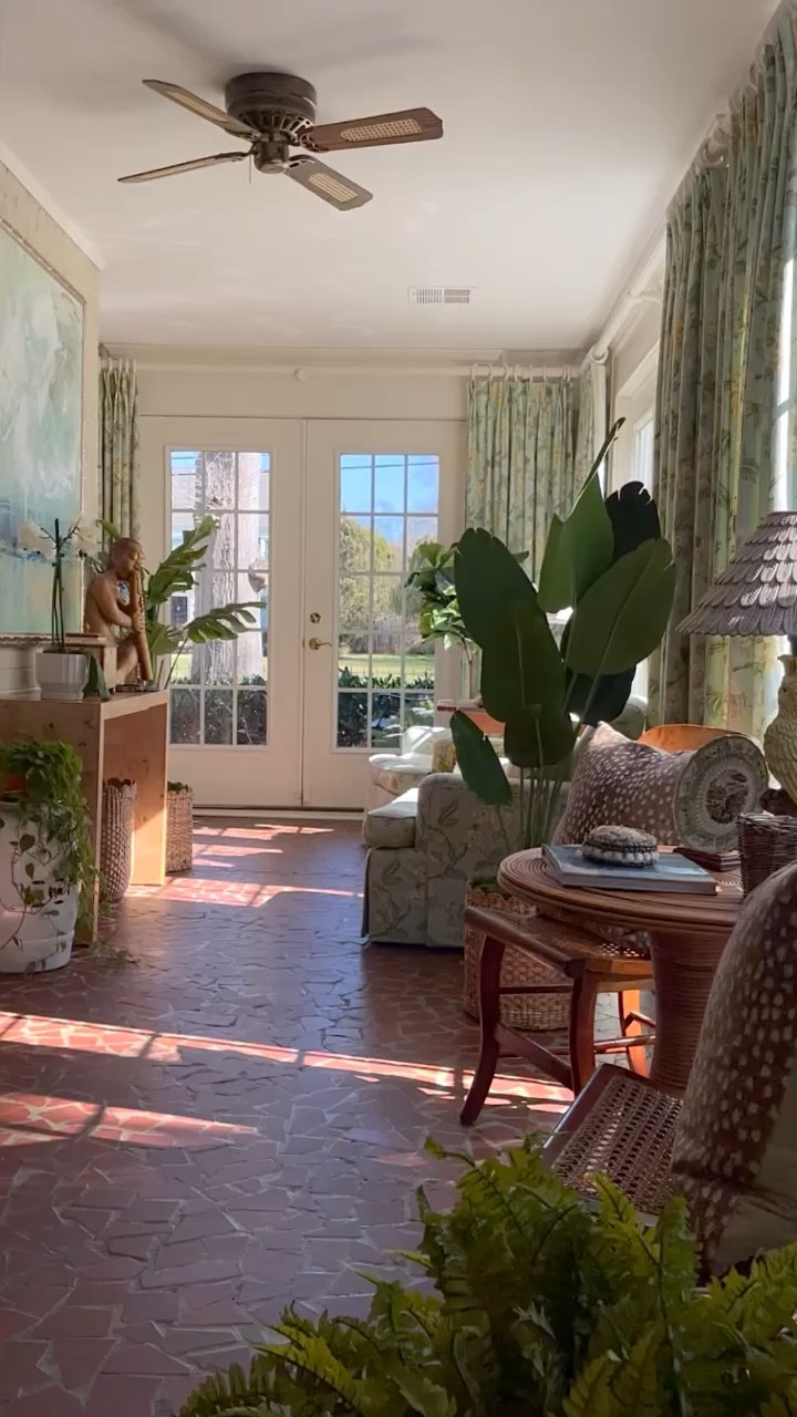 Basking in today's sunshine after days of rain, feeling a deep sense of gratitude. 🌞 To those in the grip of winter's fury, you're in my thoughts. Stay safe, stay warm. Remember, the sun always returns after the storm. Sending warmth and hugs your way. 🤗🌿
.
.
.
#traditionalhomemag #traditionalhomemagazine #sunroomdecor #thenewsouthern #housebeautifulhome #grannychichome #sunrooms #southernhomemagazine #betterhomeandgardens #wallofwindows #chinoiseriedecor #mycollectedhome #housebeautifulmagazine #slhomes #southernladymagazine #southernhomedecor #southernlivinghome #traditionalhomedecor #myupcountrystyle #grannychicdecor #postitandsmile #traditionalinterior #preppygrandhome #greenandwhitedecor #classichomedecor #classicdecor #adwellingtoremember #thecollectedlook #southernladymag

#LTKhome #LTKstyletip #LTKVideo