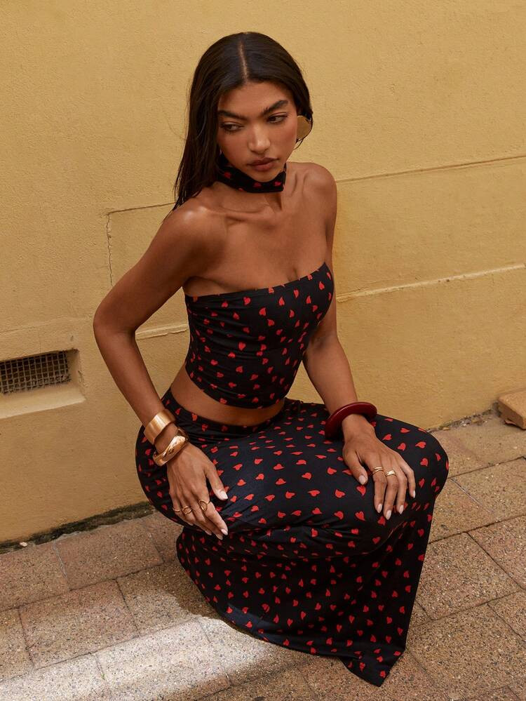 Opulessa Spring/Summer Valentine's Day Beach 2pcs/Set Women Vacation Knit Heart Pattern Crop Top & Low Waist Skirt Heart Print Two Piece, Spring To Summer, Valentine's Day, Carnival Costume, Elegant Outfits For Party, Beach Outfit, Wedding Guest Outfits, Summer Vacation Outfits, Casual Outfits | SHEIN