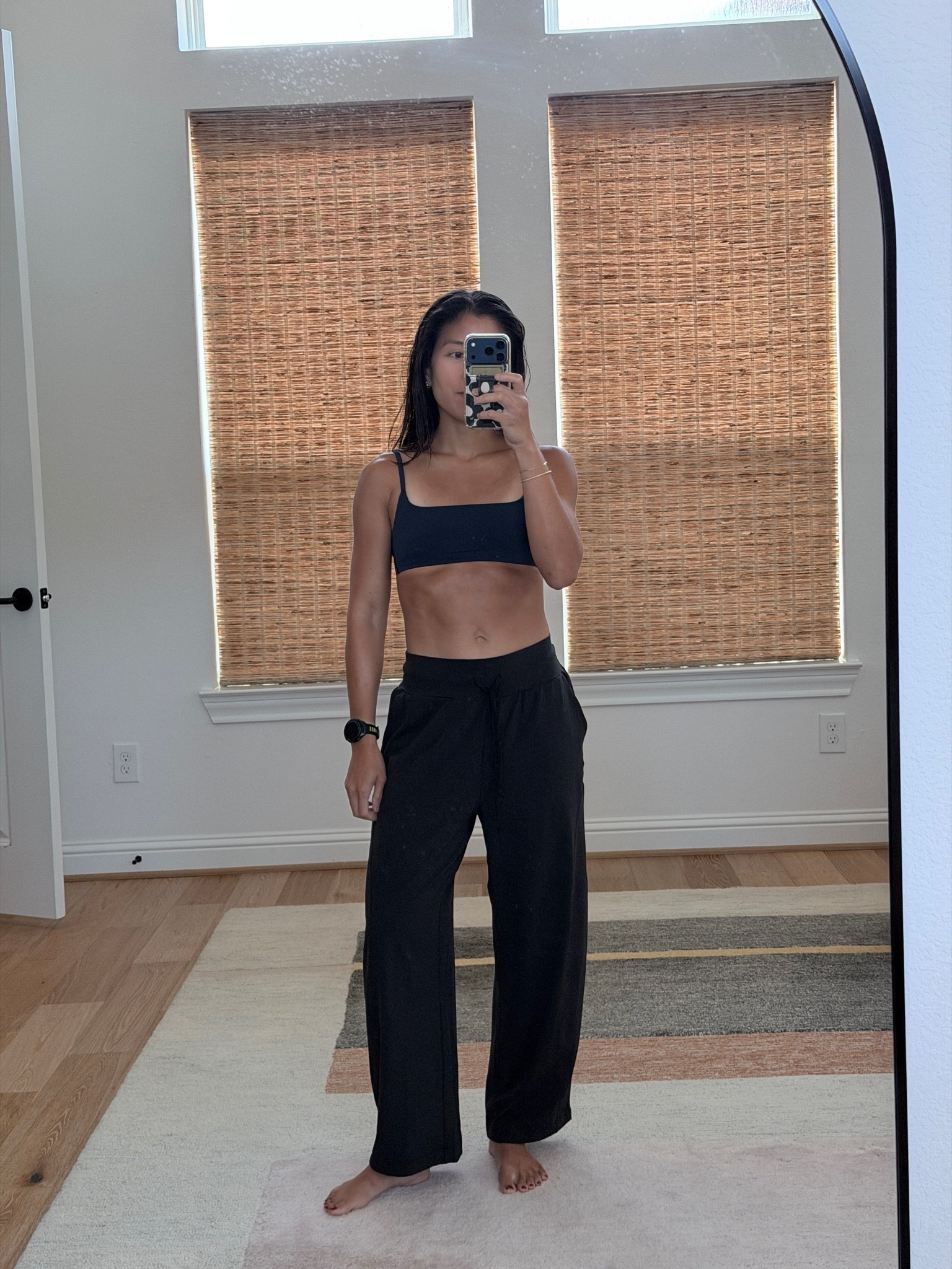 wearing an xs in the bra and size 4 (length short) in the bottoms for a bagger fit

#LTKmomlife #LTKActive #LTKPetite