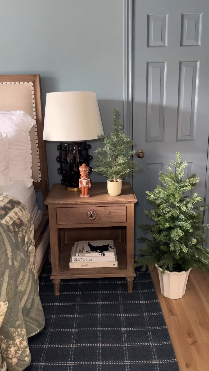 Cozy bedroom holiday decor, home decor, Christmas decor, bedroom decor 

#LTKStyleTip #LTKHome #LTKHoliday