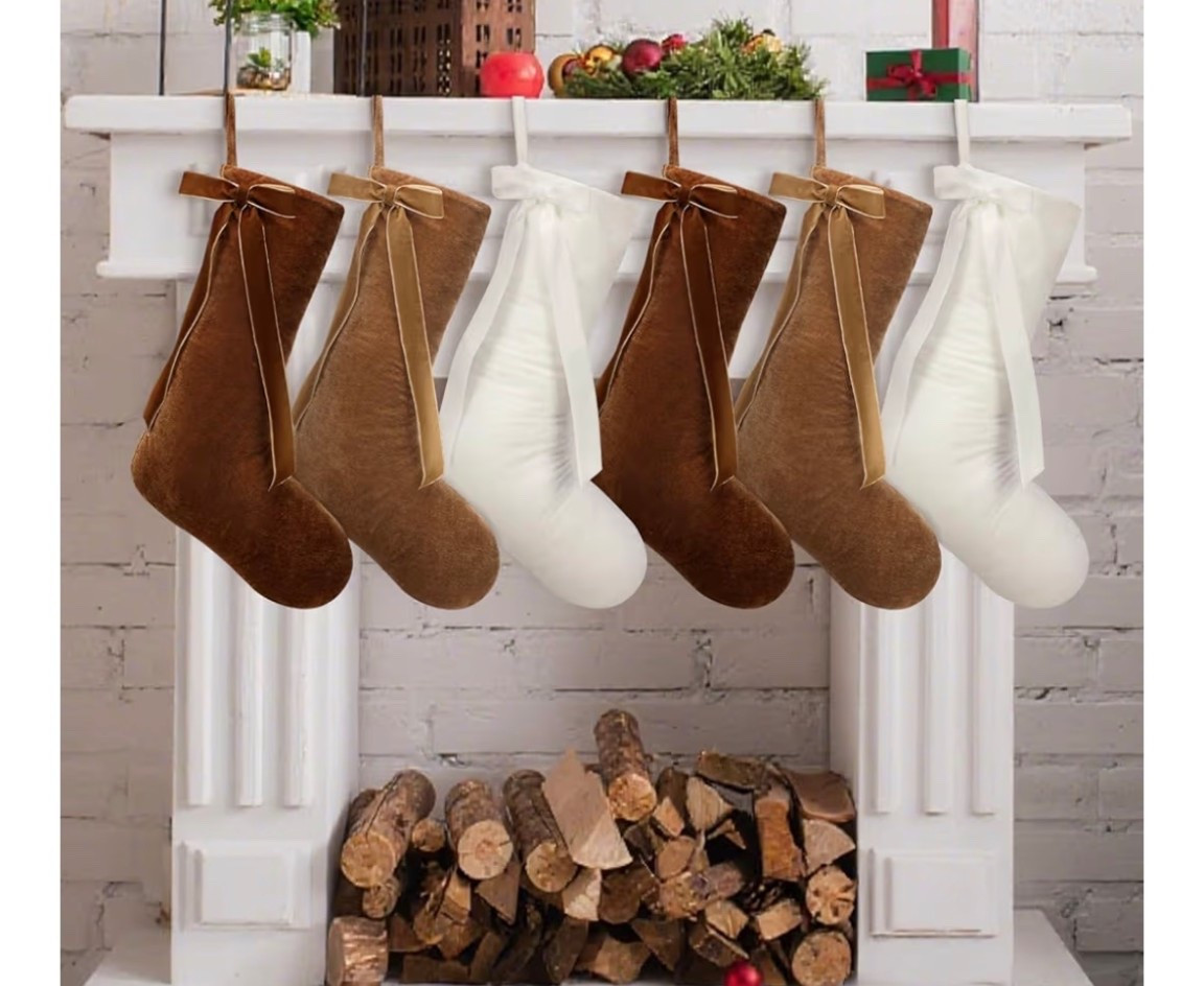 The prettiest on trend stockings for Christmas!


Mantle
Brown velvet Christmas
Brown trending Christmas decor 
Holiday decor
Family stockings for Christmas 
Amazon finds 
Amazon holiday decor 

#LTKHome #LTKHoliday #LTKFamily