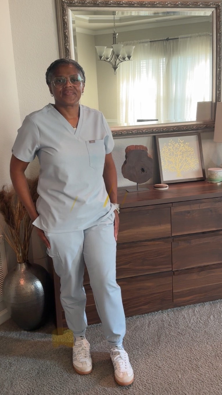 💬 “Figs in the softest blue… looking calm, but still ready to chart like a boss. 🩺”

#FigsScrubs #LTKWorkwear #ScrubLife #HealthcareStyle #LTKOOTD #LTKFinds #ScrubStyle #WorkwearLooks #ScrubGoals #LTKWorkLife