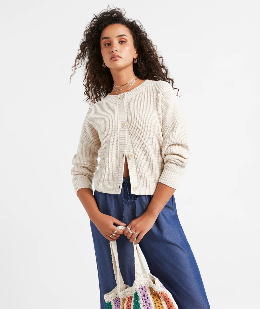 AMAYA ROUND NECK KNIT CARDIGAN | Sportsgirl