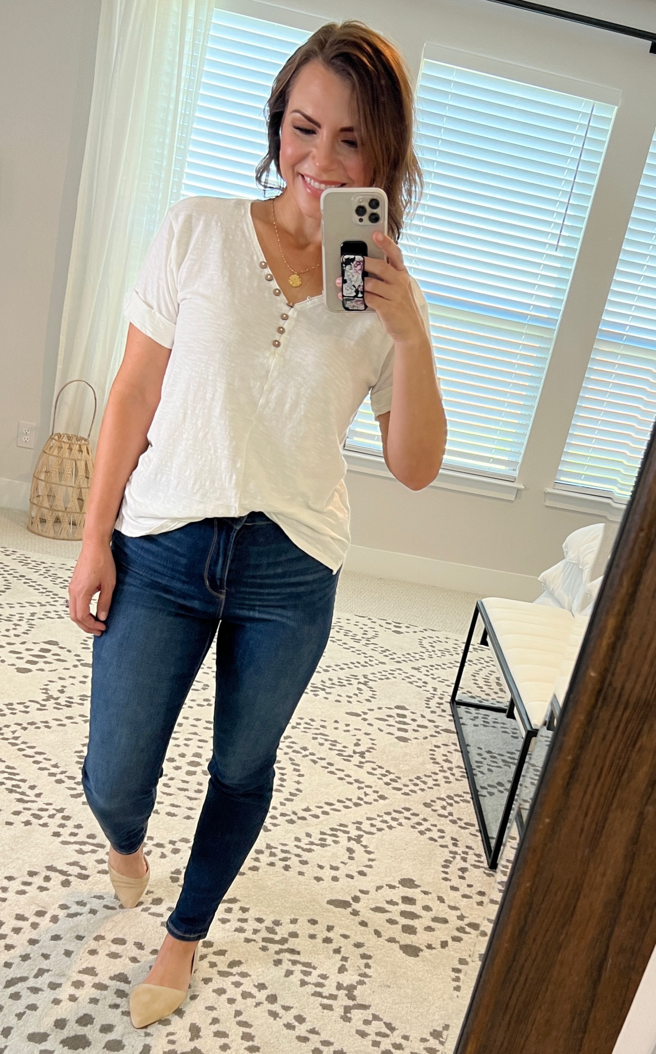 These jeans are my current fave skinny jeans and they are so affordable!  I’m wearing a size 7 in the jeans and M in the top #flats #skinnyjeans #walmartfashion #neutralfashion

#LTKunder100 #LTKunder50 #LTKshoecrush