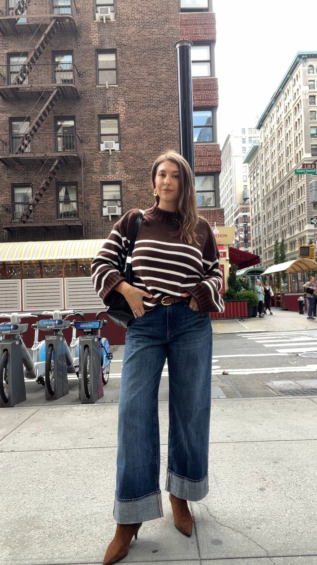 Outfit of the day / striped cotton sweater runs oversized



Jcrew / j.crew / size 10 fashion | size 10 | Tall girl outfit | tall girl fashion | midsize fashion size 10 | midsize | tall fashion | tall women | fall outfits | fall outfit 

#LTKSeasonal #LTKMidsize #LTKStyleTip