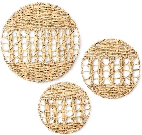 Artera Woven Wall Basket Decor - Set of 3 Oversized, Hanging Natural Wicker Seagrass Flat Baskets... | Amazon (US)