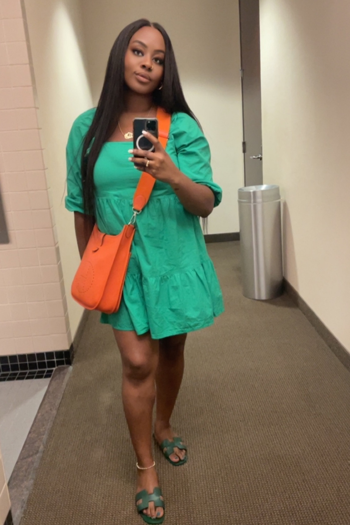 Loving my color contrast ! #hermes 

#LTKstyletip