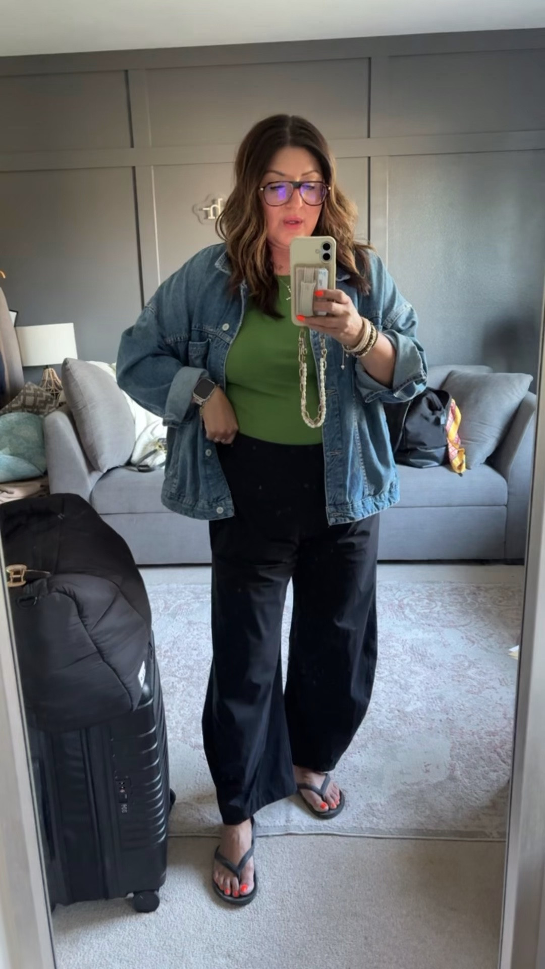Today’s travel fit:
Free People denim jacket - XL
GAP Factory tank - XL
Ruti pants - 14
Archie’s flip flops
@beistravel roller carry on
@gapstyle @Ruti

#LTKMidsize #LTKOver40 #LTKTravel

Comment SHOP below to receive a DM with the link to this post on my LTK ⬇ https://liketk.it/6gqz2