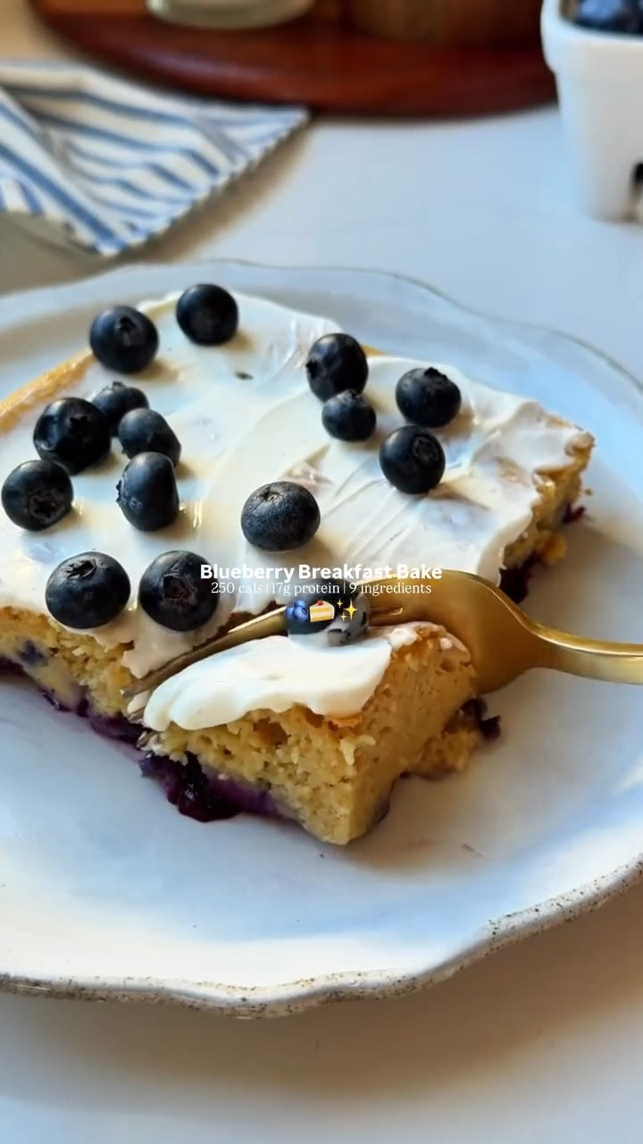  Blueberry Cottage Cheese Breakfast Bake. 🫐

It tastes like cheesecake, but each serving packs 17g of protein with just under 250 calories - great for brunch but also perfect to meal prep for the week! 

cottage cheese breakfast bake | high protein breakfast | macro friendly recipe | easy meal prep breakfast | healthy breakfast ideas | high protein meal prep | healthy brunch recipe | cottage cheese recipe

https://www.eatingbirdfood.com/blueberry-cottage-cheese-breakfast-bake/

#LTKmorningroutine #LTKfitnessgoals #LTKfoodie