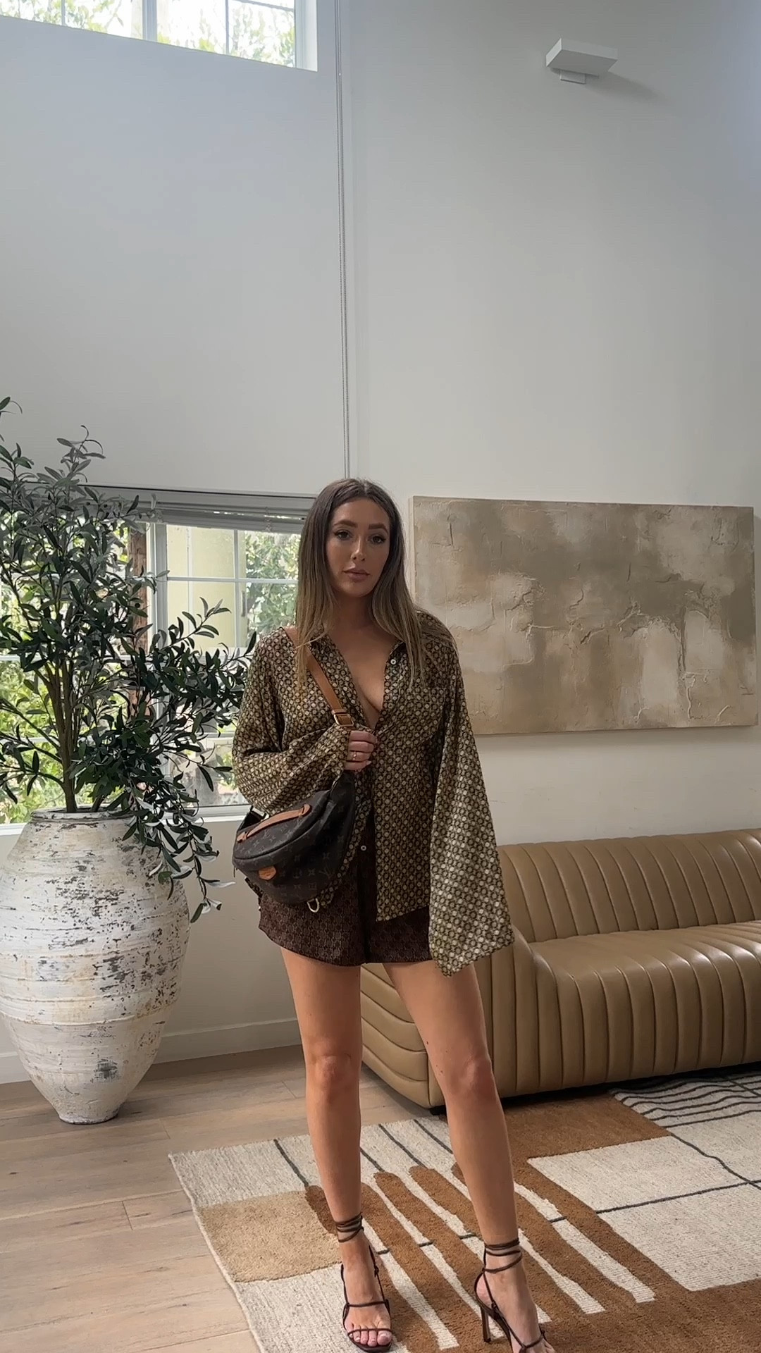 Day 10 already!! 🤎 this set is old from L’Academie on Revolve (boxer short in chain if you wanna look on Poshmark!) but linked similar pieces for the same vibe! 

#LTKitbag #LTKshoecrush #LTKstyletip