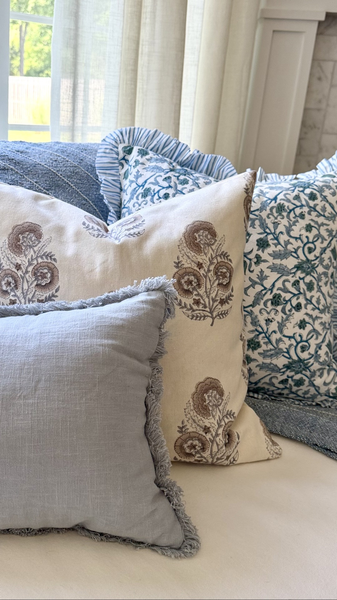 THROW PILLOWS are ONE THING that can MAKE OR BREAK a space!

And thankfully you don’t need to spend a fortune on them! 

I found beautiful quality coastal-cottage accent pillows that look designer but are NOT expensive! 

TIP 💡 Don’t go “match-y - match-y”, instead mix & match solids & patterns within same color palette 


🍋 Comment COASTAL 👇🏻 and I’ll send you the link to shop these affordable ‘serena & lily’ inspired throw pillows from Amazon!


🐚 FOLLOW @HomesWithChristina for more home decorating tips & affordable home decor finds!


.
.
summer home decorating tips 
interior design tips
designer-inspired linen curtains under $20!
cottagecore aesthetic
coastal throw pillow refresh 
beach house decorating inspo
modern coastal home decor
coastal living room decor
coastal style home | summer decor | summer home refresh | luxe for less decor | shore house decor |
#summerhome #coastalstyle  #coastalpillows #throwpillowcombos #affordabledecor #beachhousestyle
Coastal style summer living room on a budget | casual • classic • coastal • COST CONSCIOUS home decorating • home decor that LOOKS designer but without the expensive price tag

#LTKSeasonal #LTKHome #LTKSaleAlert