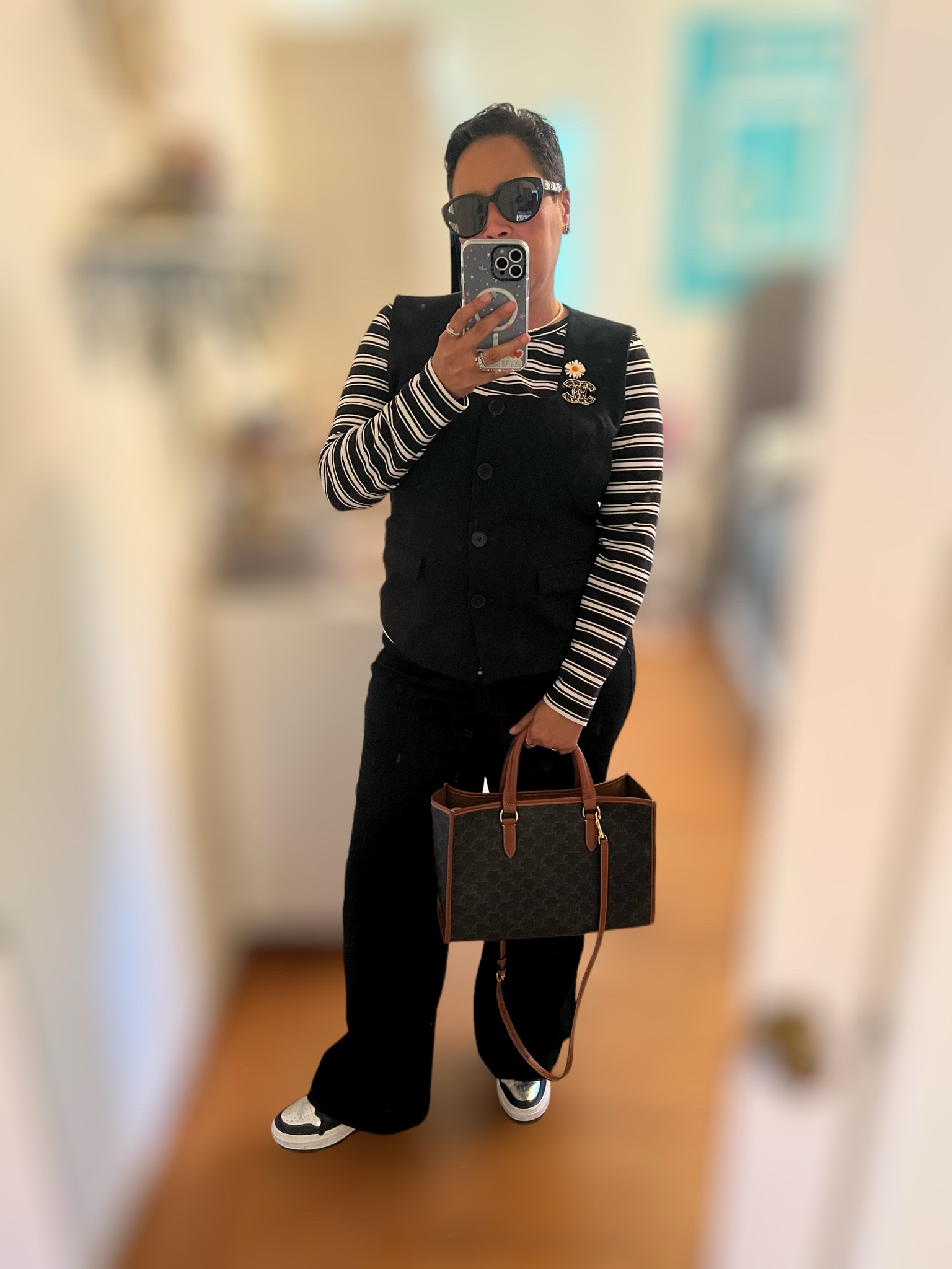 Work OOTD 
Tee & Vest (waistcoat): Nordstrom 
Jeans: NYDJ
Sneakers: Jordan One
Tote: Celine
Earring & brooch: Chanel
Necklace: Gorjana
Vintage flower brooch 


#LTKWorkwear #LTKMidsize #LTKStyleTip