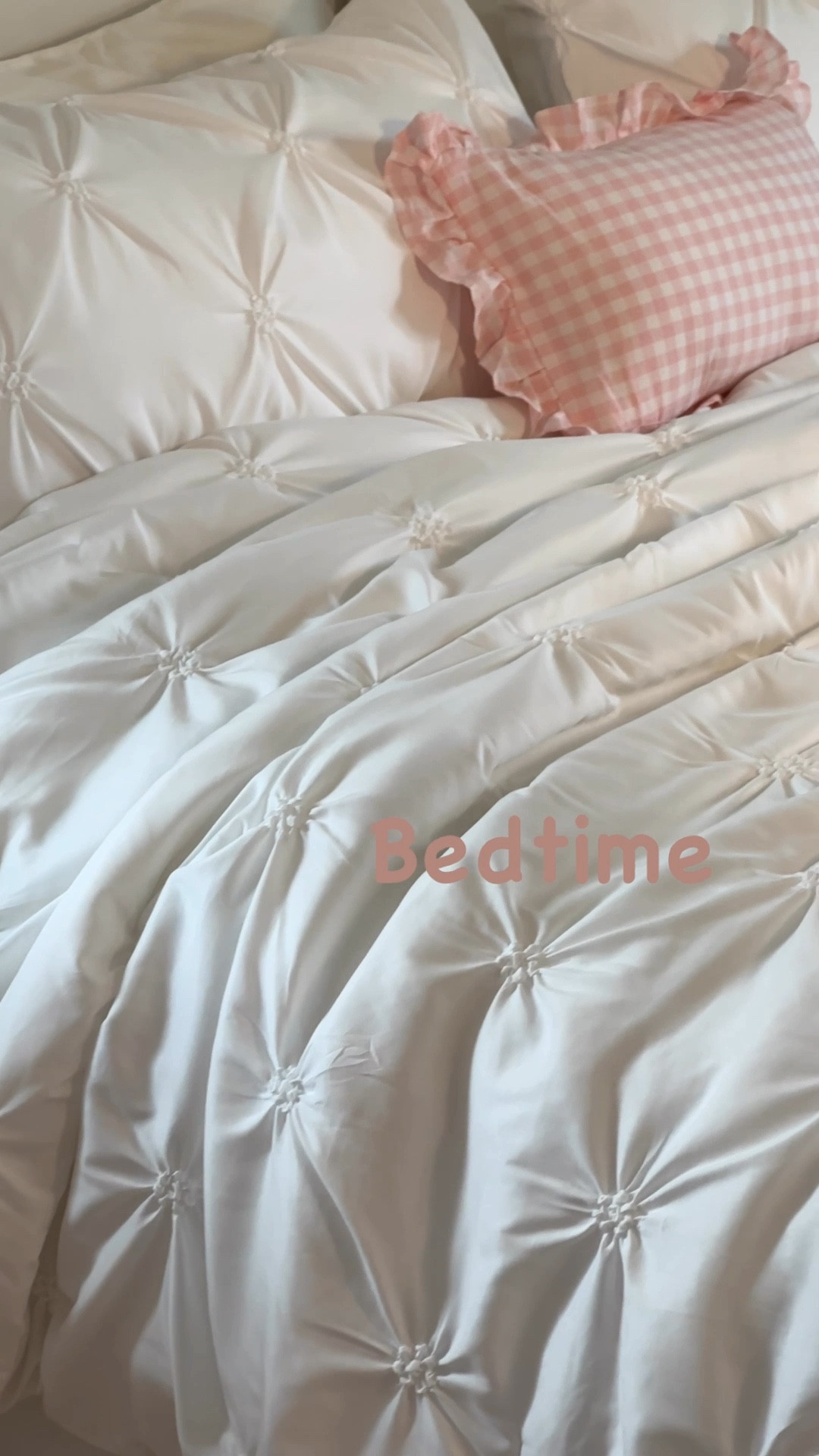 Beautiful cozy bedding doesn’t need to break the bank! Loving my cooling pillow cases and White king Comforter Pintuck set with 2 Pillowcases



#LTKHome #LTKSaleAlert #LTKFindsUnder100