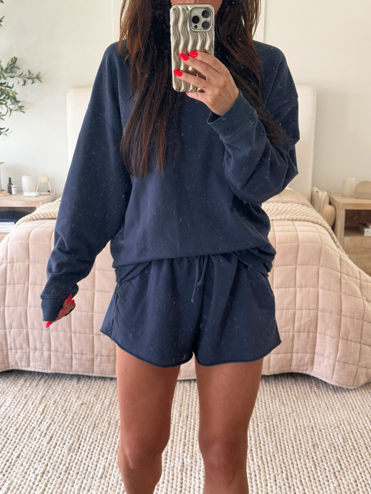 This matching short set 👌🏽

Matching sets
Matching lounge set
Matching sweat set
Set active 
Lounge set
Loungewear 

