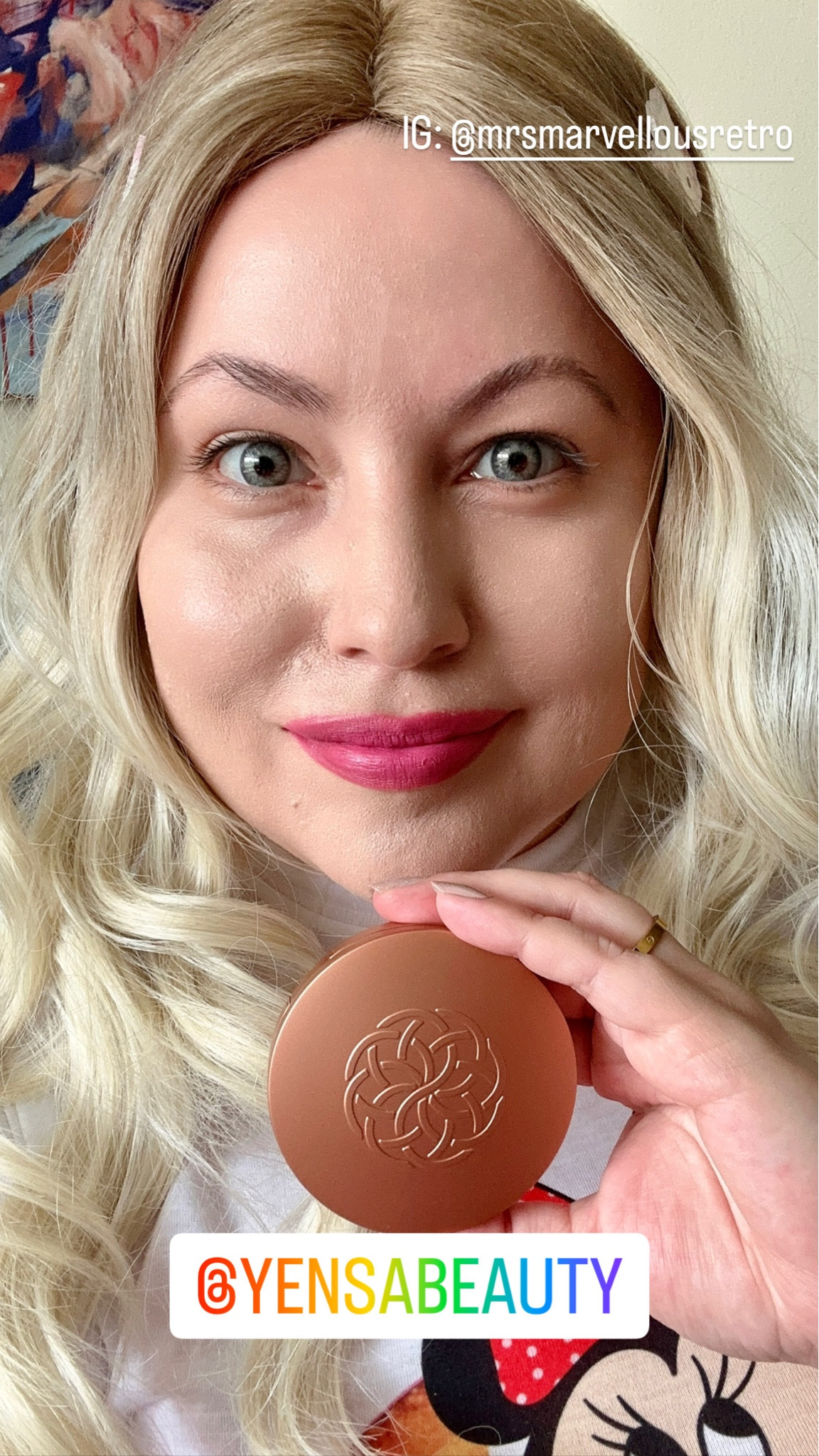 💖 SUPER SERUM SILK PRESSED POWDER FOUNDATION!! 🚨 Visit the Yensa website to purchase!! @yensabeauty #yensapartnergiftedme #yensagiftedme #superfoodglow #pressedtoperfection #complimentaryfromyensapartner 

🛍️ SHOP: 
https://app.im.skeepers.io/c/hhn3n/r/hbn43

💖 BENEFITS
∞ Silk pressed powder formula
∞ Nourishes skin with 8 SuperBlacks Essence
∞ Smooths our pores and blurs imperfections
∞ No dry or powdery finish
∞ Flawless medium-full coverage
 
💖 KEY INGREDIENTS - 
8 SUPERBLACKS ESSENCE:
BLACK TEA - Powerful antioxidant and fights free radicals 
BLACK SESAME OIL - Helps prevent skin cell oxidation, appearance of fine lines & wrinkles 
SHIITAKE MUSHROOM - Boosts radiance in the skin
BLACK SEAWEED - Brightens and smooths skin
CHIA SEED - Rich in Omega 3 fatty acids and restores moisture
KOREAN BLACK RASPBERRY - Loaded with Vitamin C & E and helps reduce inflammation
NETTLE - Calms skin and reduces redness
BLACK RICE - Improves skin texture

💥 FIND ME & MORE • DISCOUNT CODES LOCATED IN MY BIO ON LINKTREE!! 💥 

💥 🌳 Linktree: 
https://linktr.ee/MrsMarvellous

#foundation #powderfoundation #pressedpowder #makeupforbeginners #makeuptutorial #simplemakeup #makeuphelp #makeupforbeginners #howtocontour #simplebeauty #naturalmakeuplooks 

#LTKbeauty #LTKGiftGuide #LTKFind