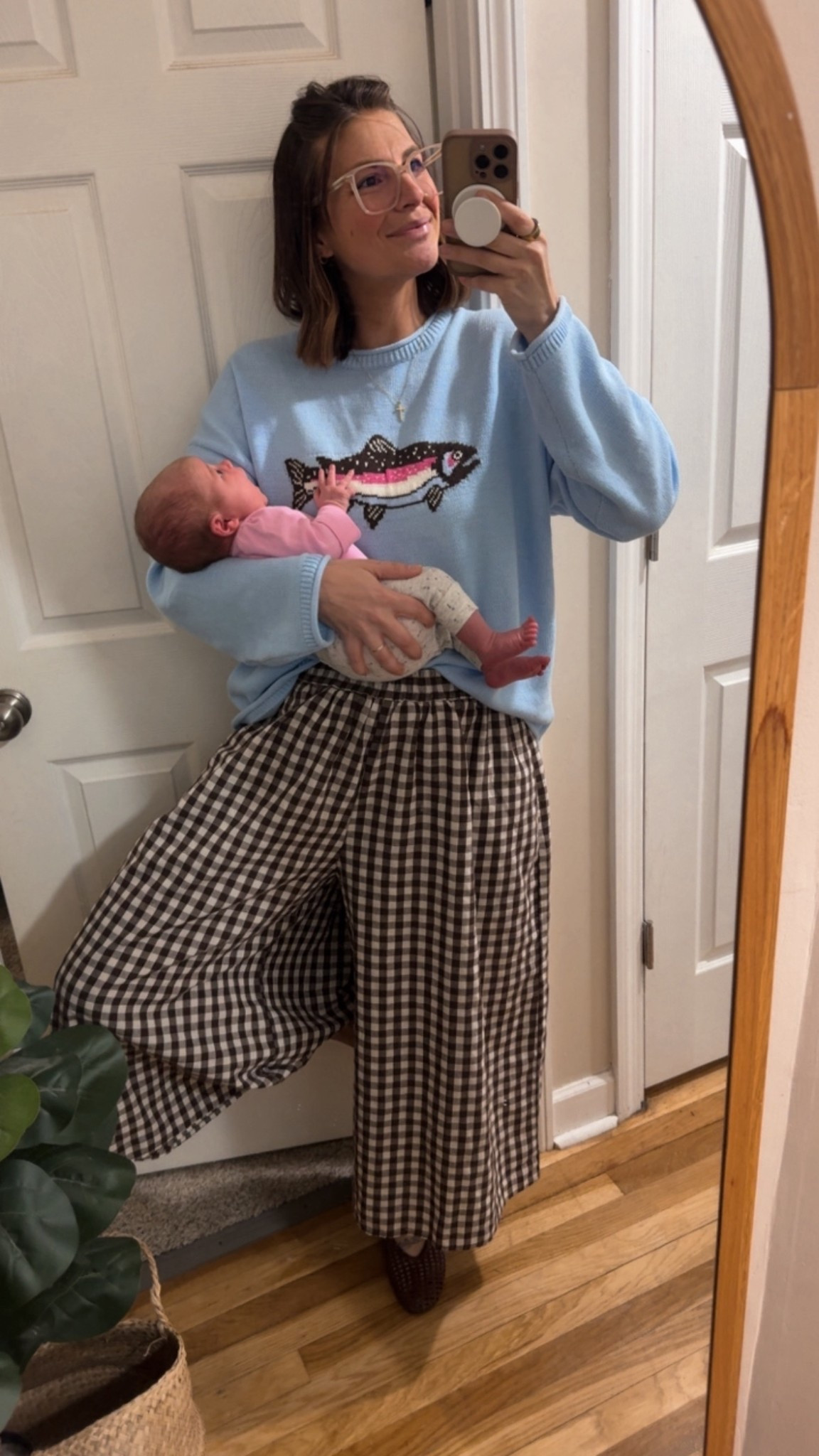 Postpartum spring outfit that’s comfy - not frumpy 🫶

Small in the bottoms
Large in the sweater (I upsized for oversized fit) 

Newborn / maternity / postpartum / target outfit / Amazon finds 

#LTKSaleAlert #LTKgrwm #LTKootd