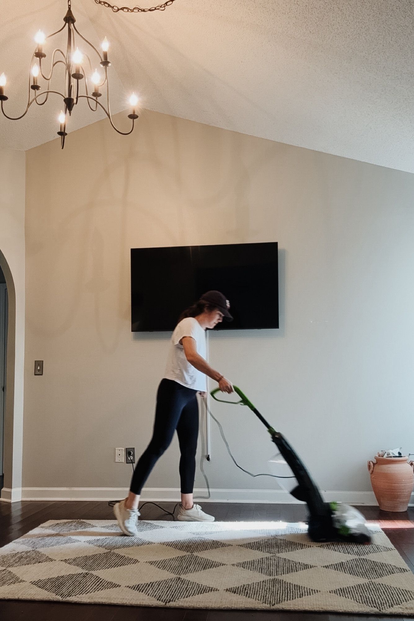 My favorite way to clean my rugs. 🫧 Plus all the rugs I’ve purchased for this home  

#LTKHome #LTKSeasonal